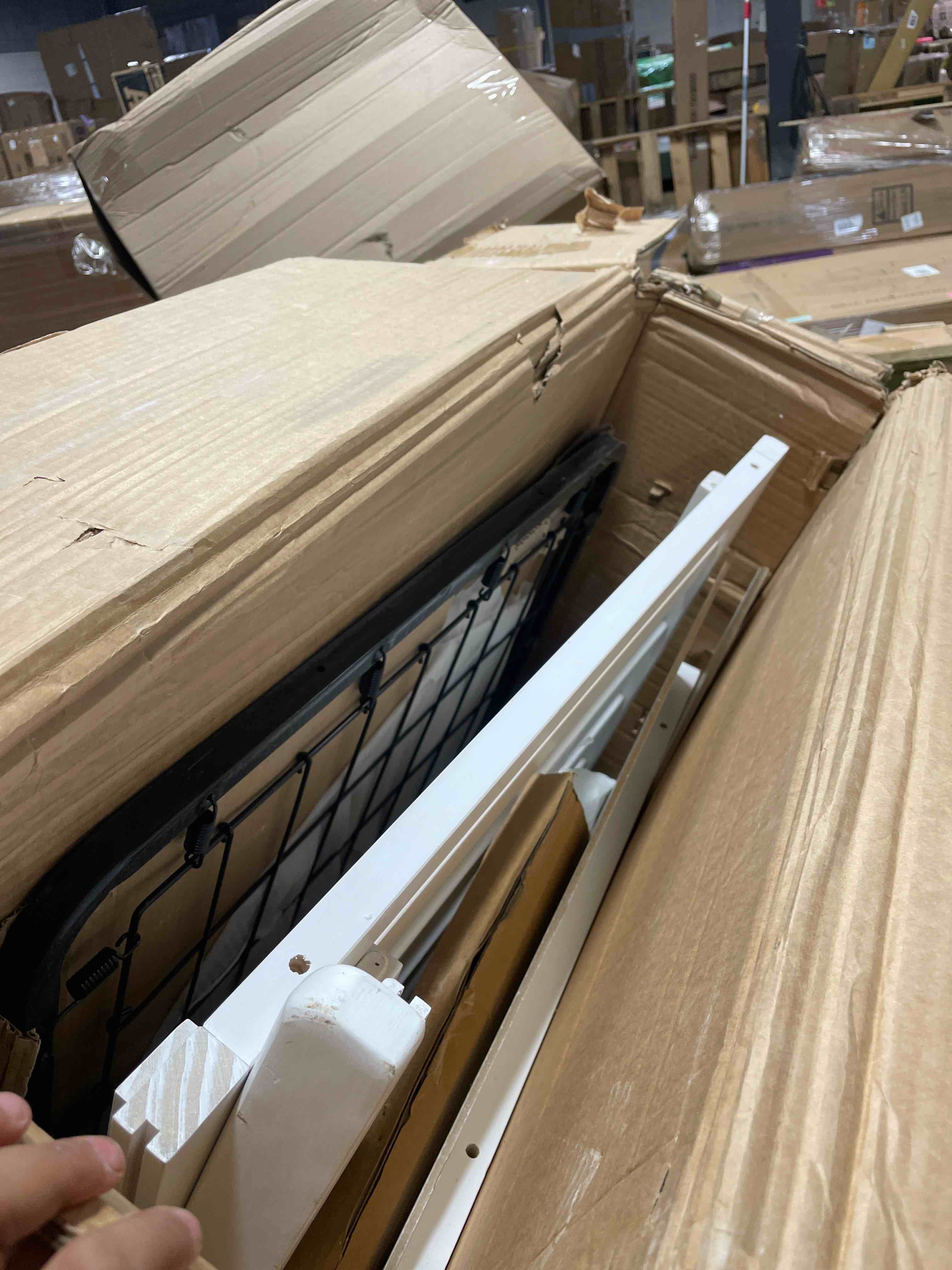 Condition photo showing Good Condition for graco benton 4-in-1 convertible crib and changer (white) – crib and changing table combo, includes water-resistant changing pad, 3 drawers, converts to toddler bed, daybed and full-size bed