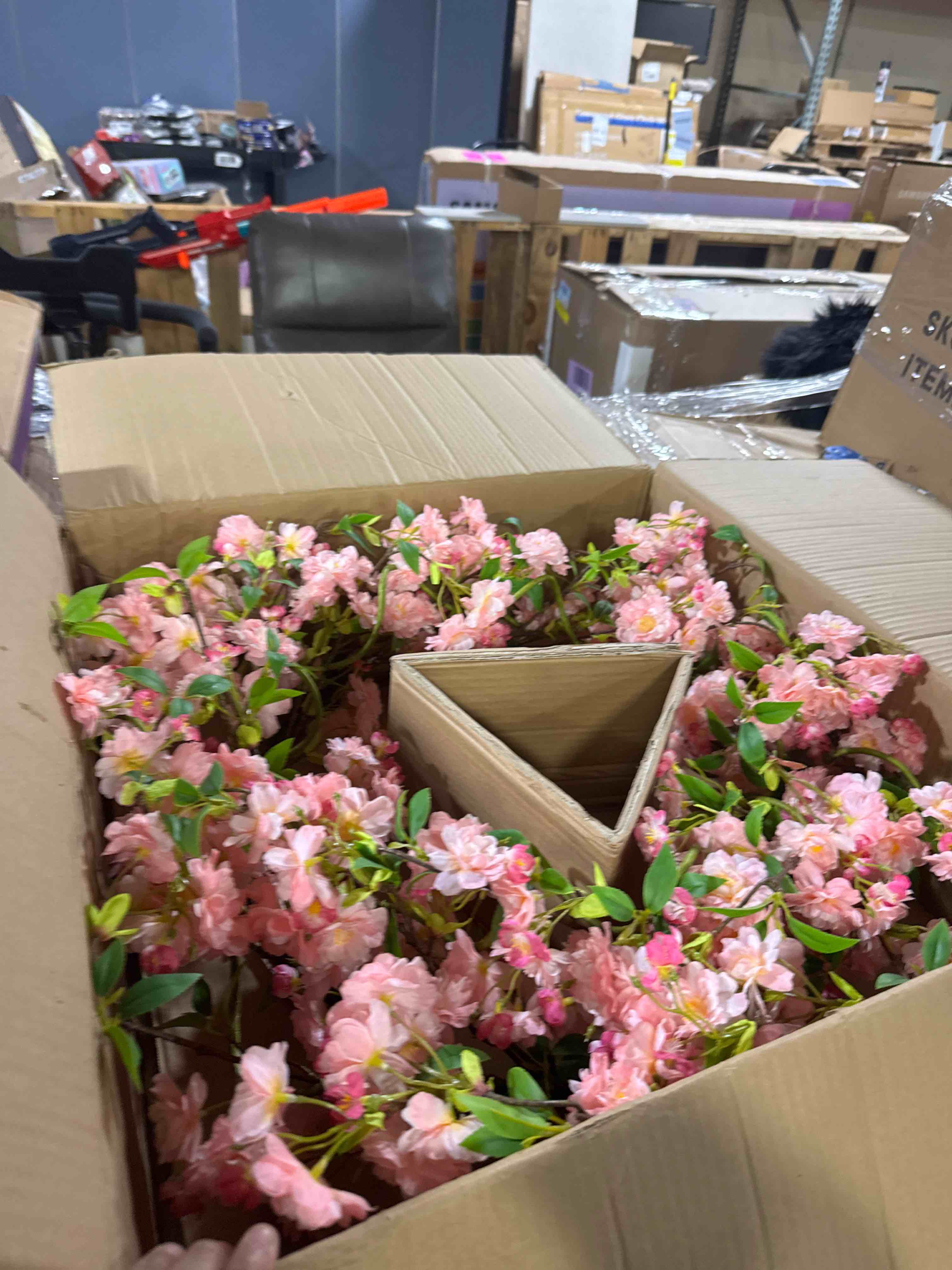 Condition photo showing New/Like New for 30 in. artificial pink cherry blossom wreath