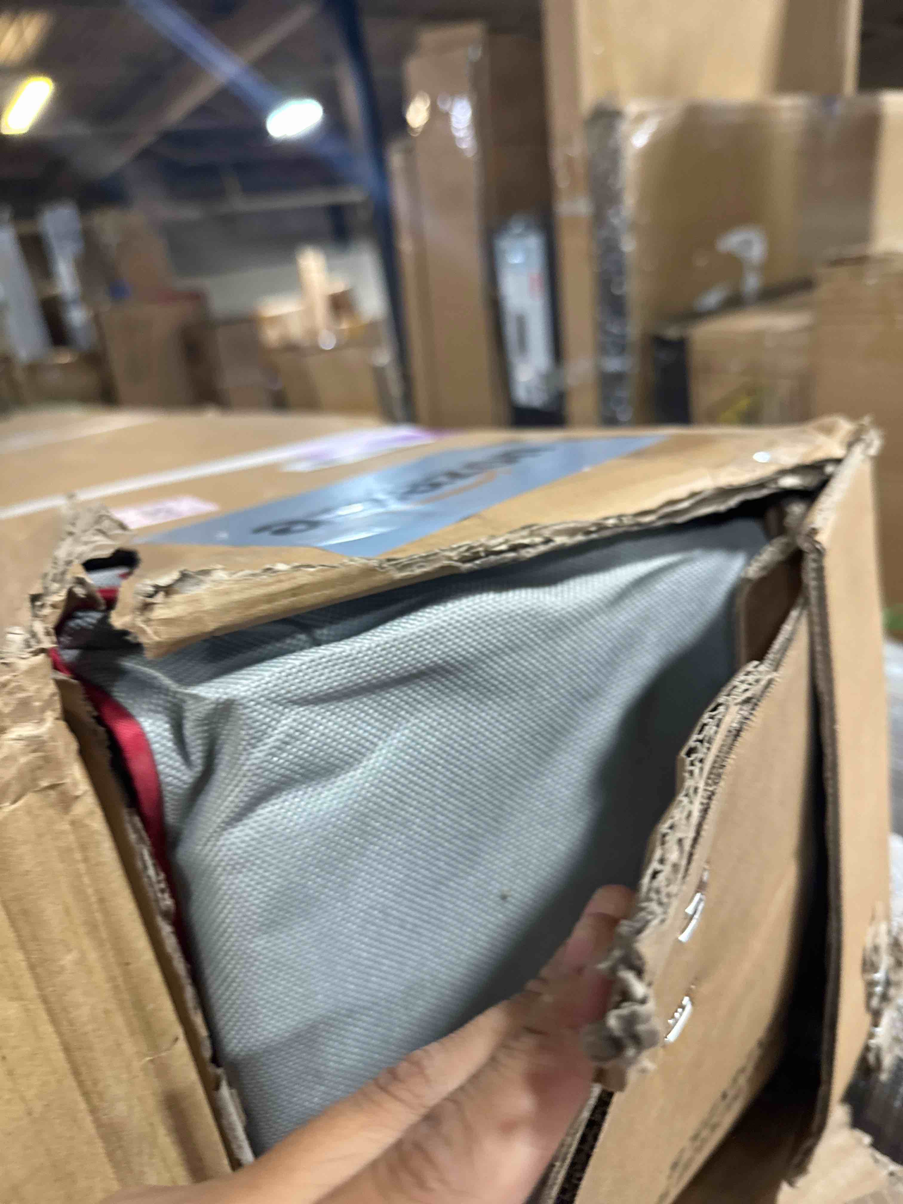 https://s3.amazonaws.com/lotting-images-prod/phillipi/PNK4416223_1777385229822.jpeg