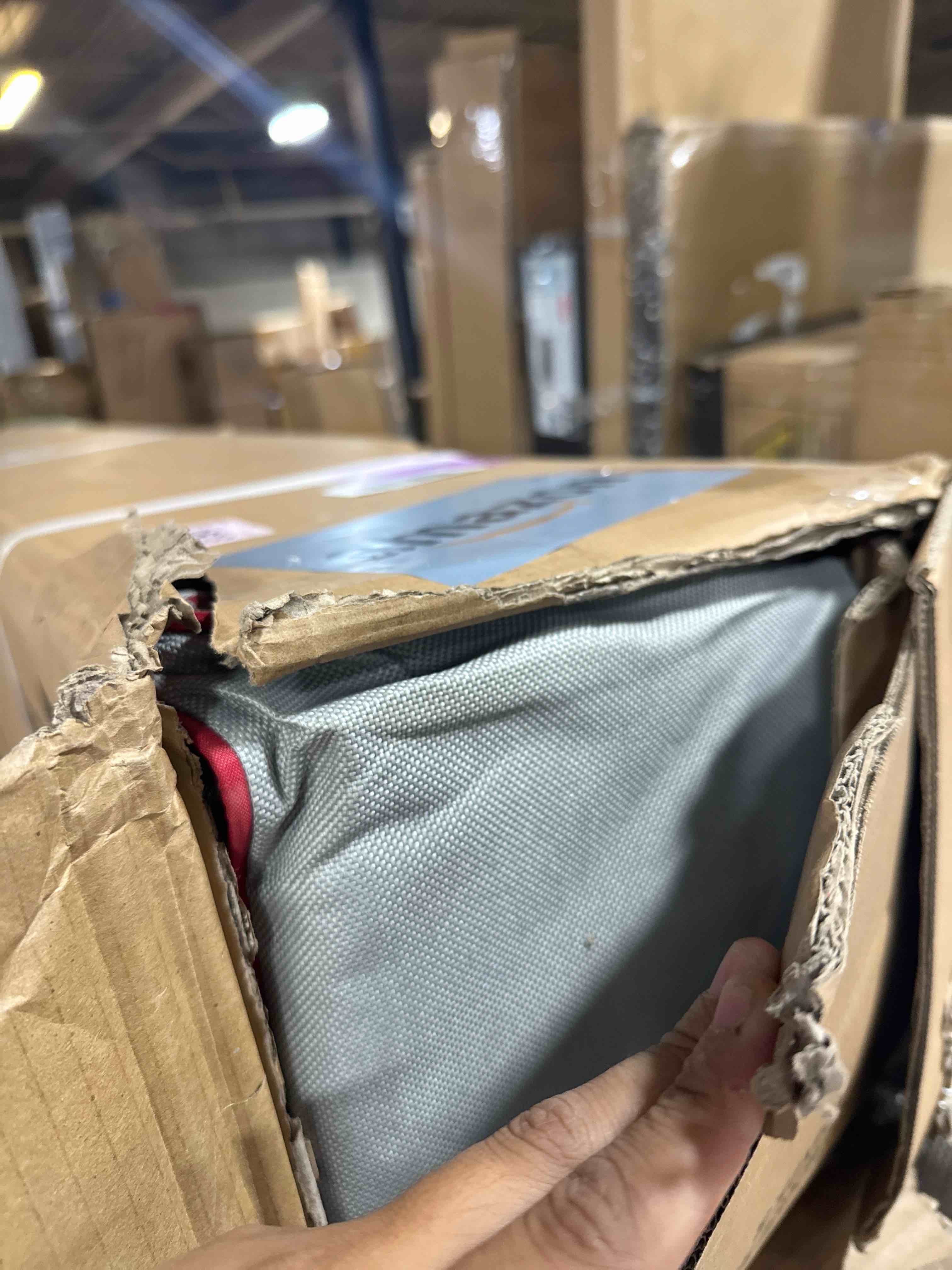 https://s3.amazonaws.com/lotting-images-prod/phillipi/PNK4416223_1777385230566.jpeg