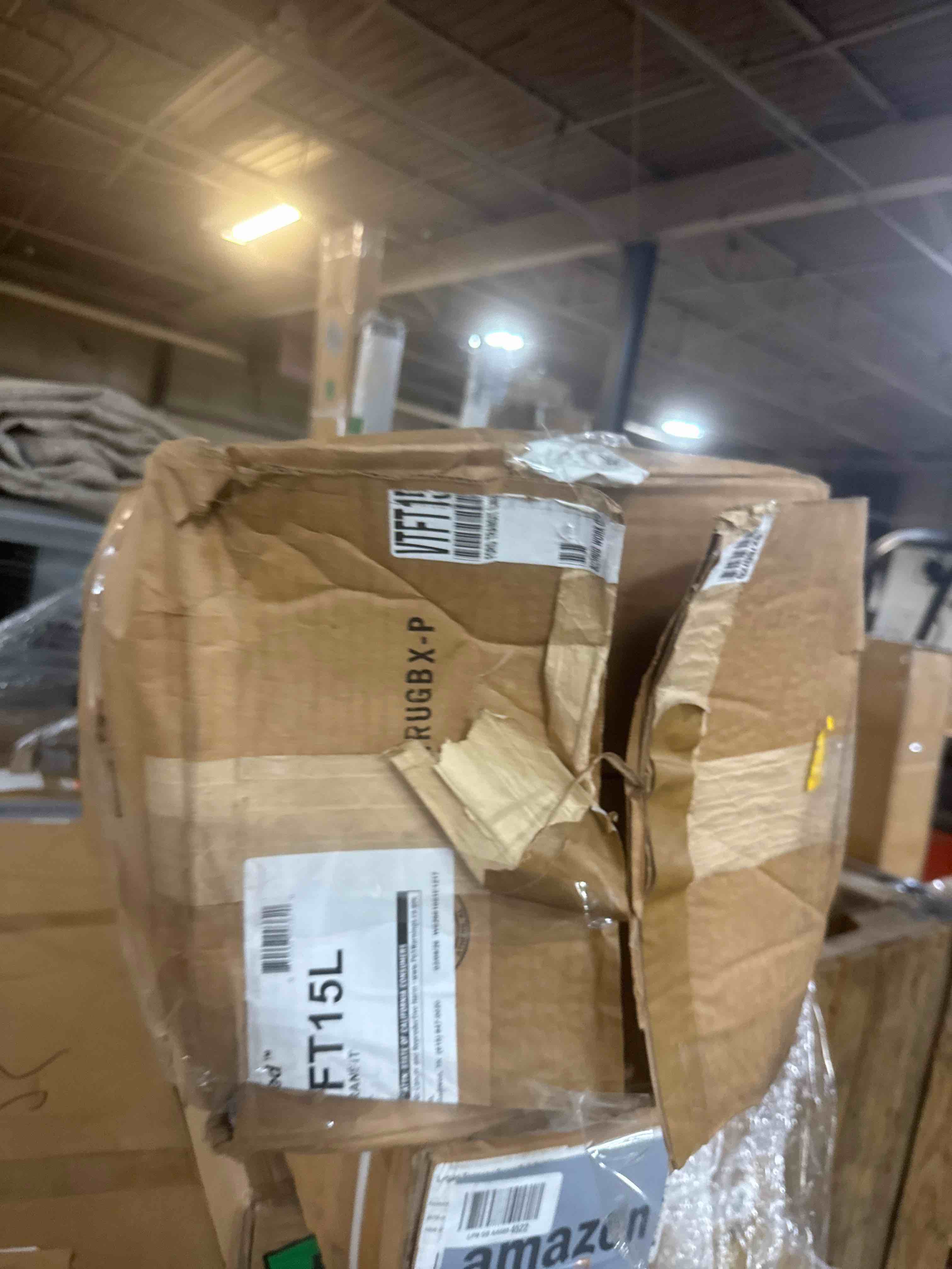 https://s3.amazonaws.com/lotting-images-prod/phillipi/PNK4416235_1777388264421.jpeg