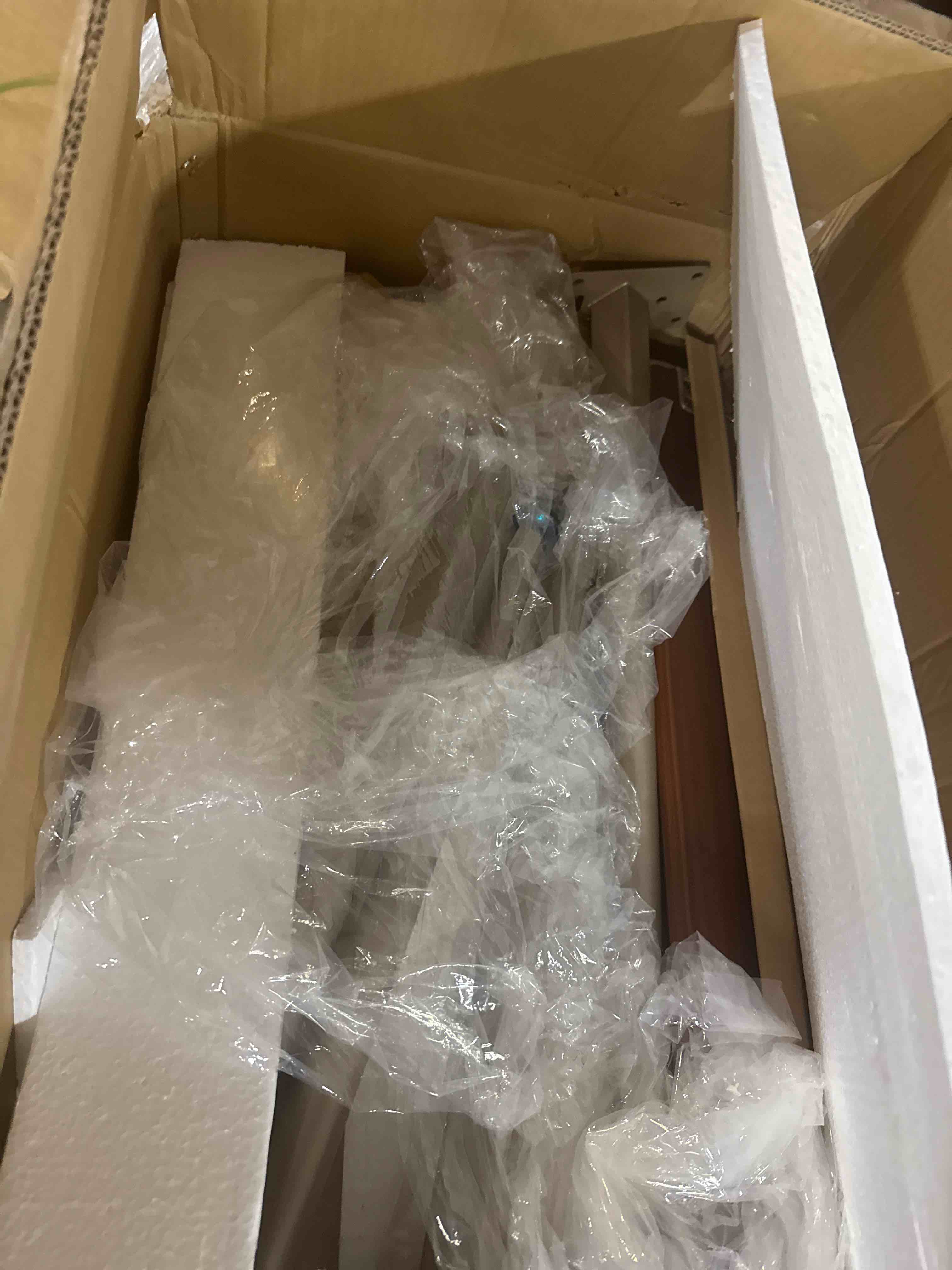 https://s3.amazonaws.com/lotting-images-prod/phillipi/PNK4416240_1777389569748.jpeg