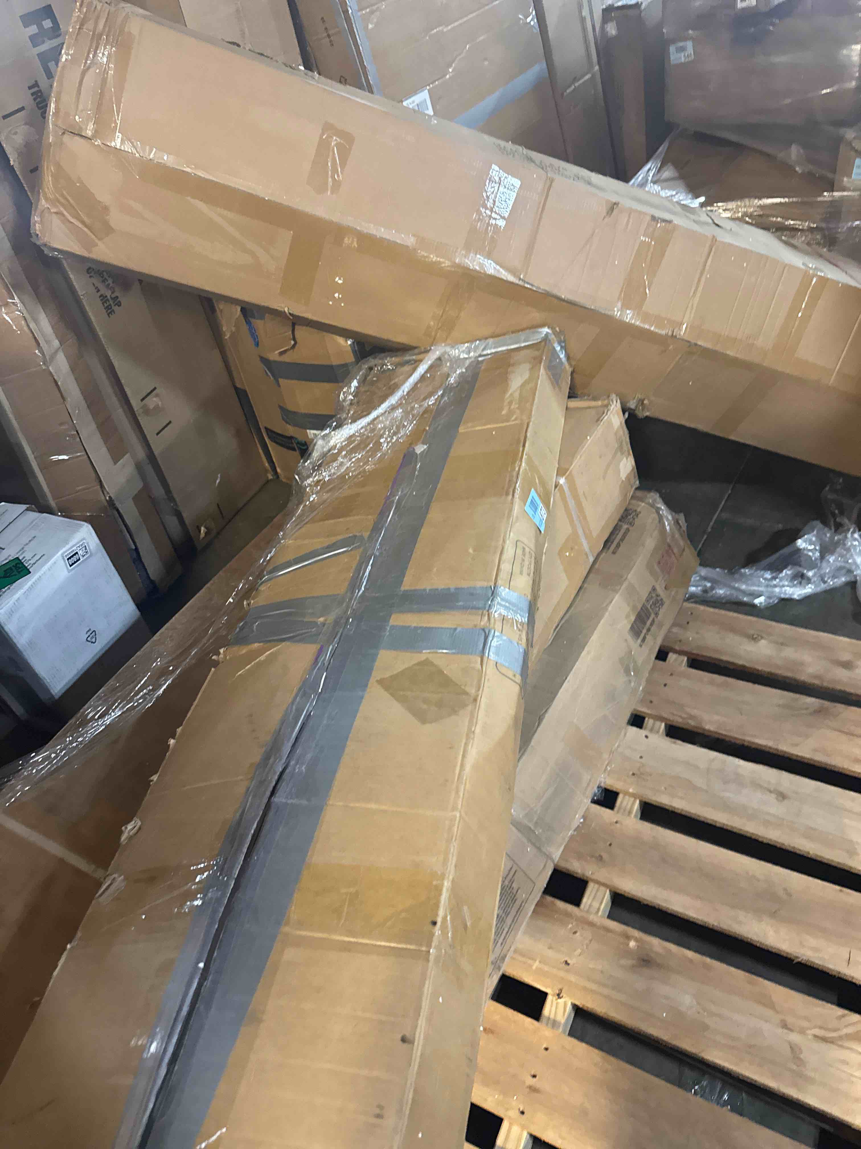 https://s3.amazonaws.com/lotting-images-prod/phillipi/PNK4416252_1777556925158.jpeg