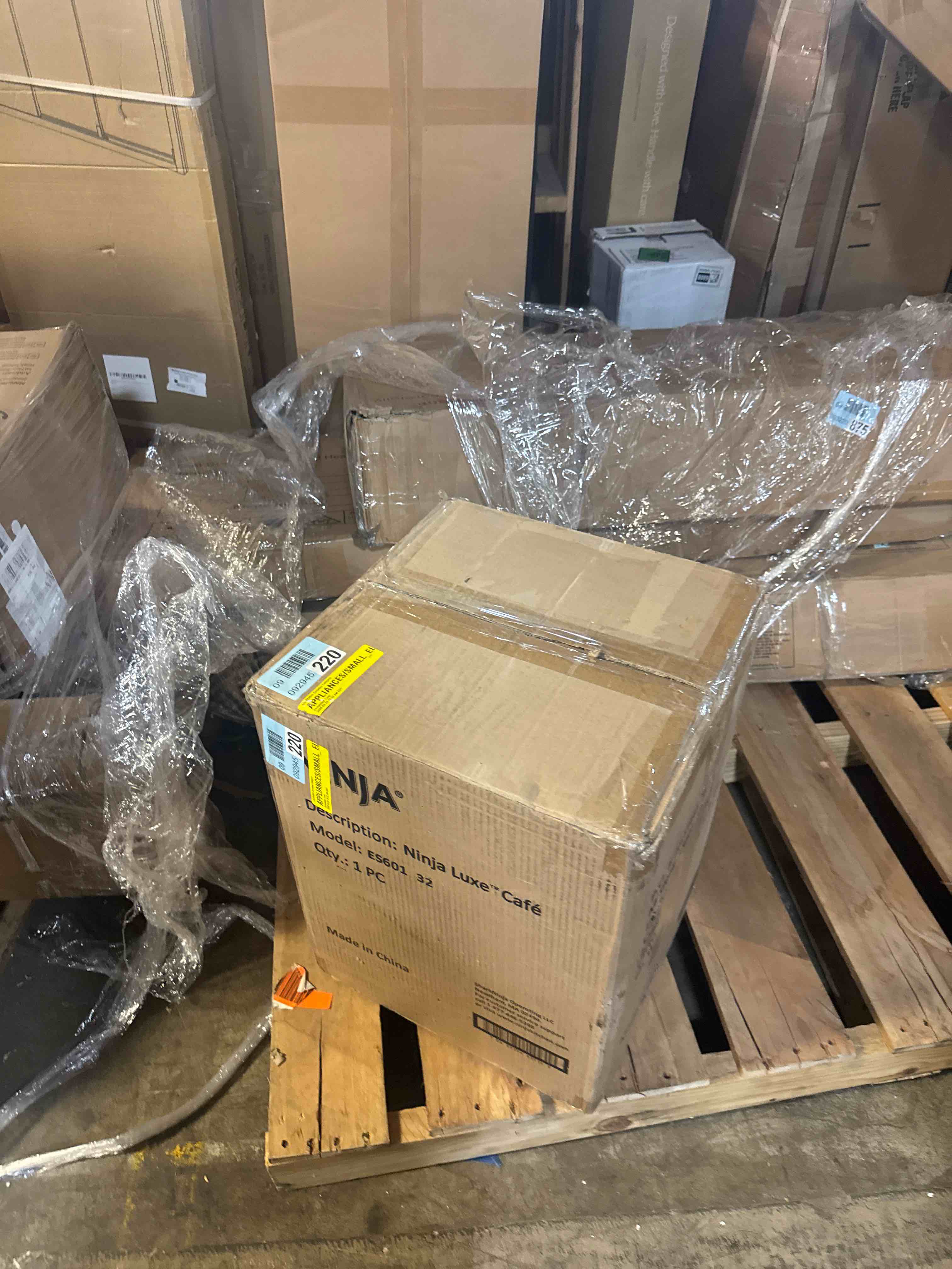 https://s3.amazonaws.com/lotting-images-prod/phillipi/PNK4416253_1777557068066.jpeg