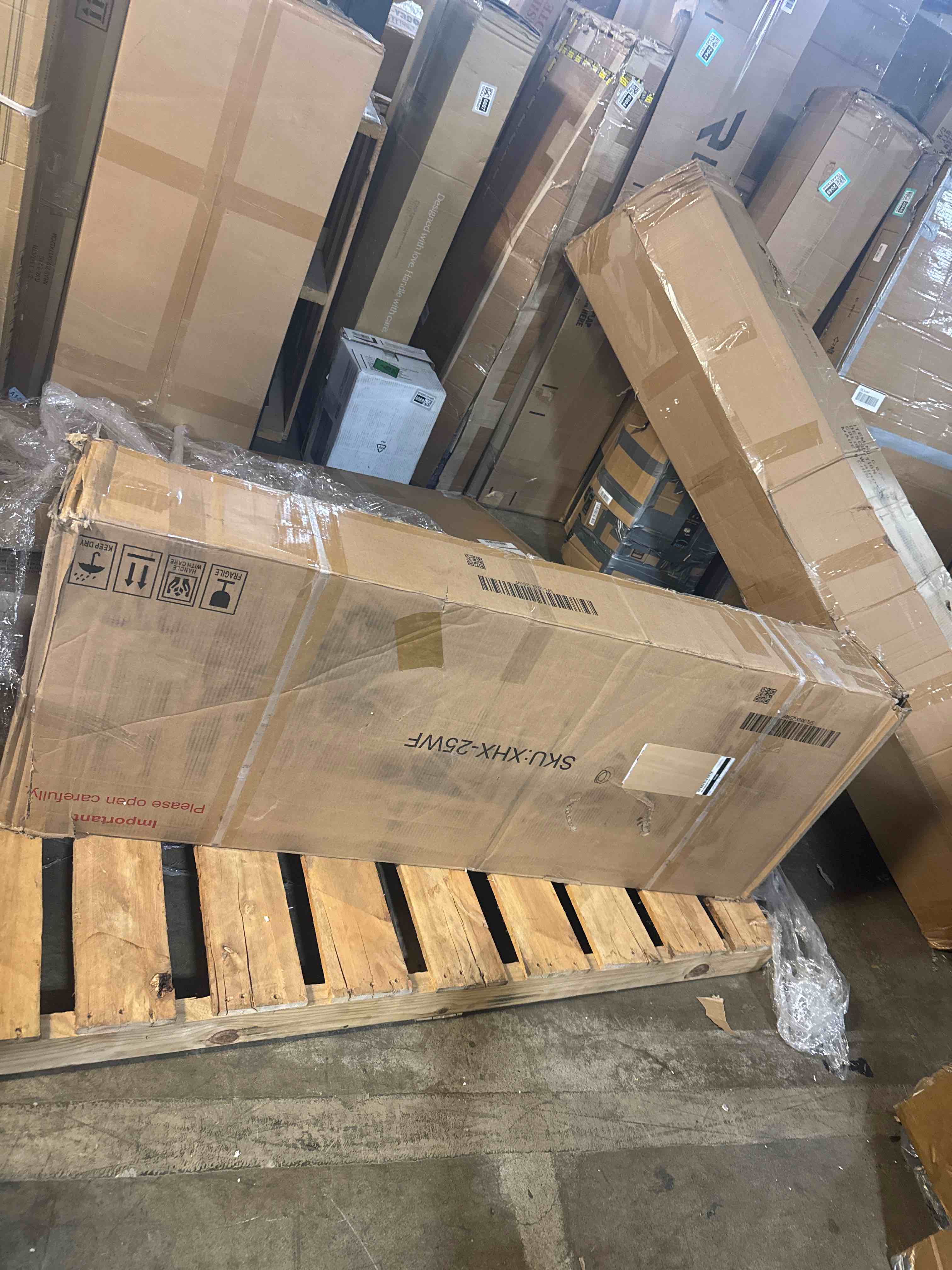 https://s3.amazonaws.com/lotting-images-prod/phillipi/PNK4416254_1777557322033.jpeg