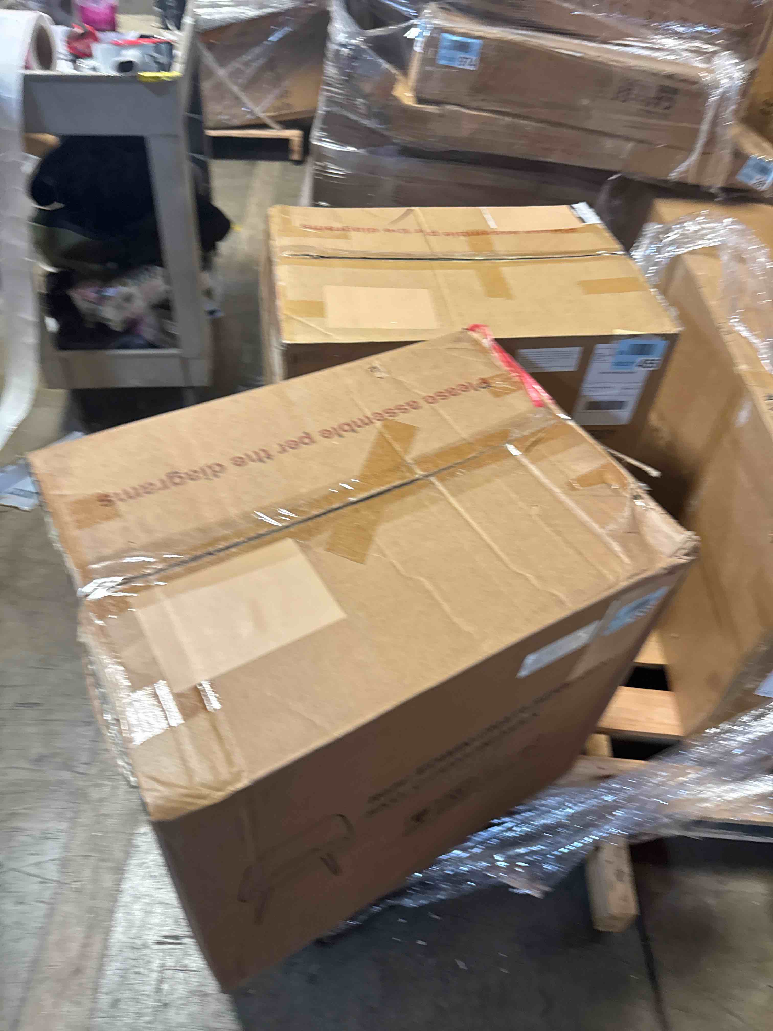 https://s3.amazonaws.com/lotting-images-prod/phillipi/PNK4416272_1777561142214.jpeg