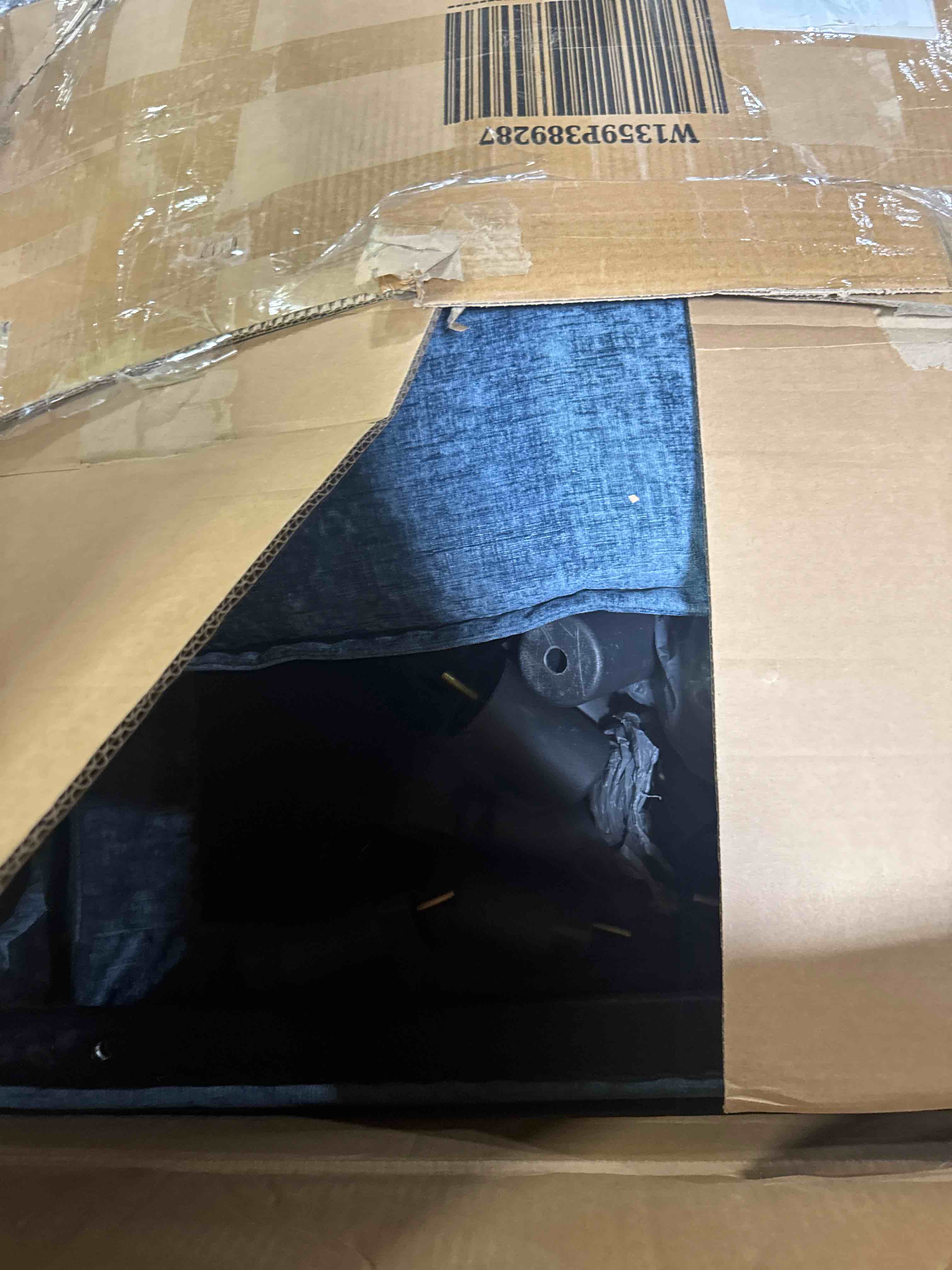 https://s3.amazonaws.com/lotting-images-prod/phillipi/PNK4416292_1777905002534.jpeg