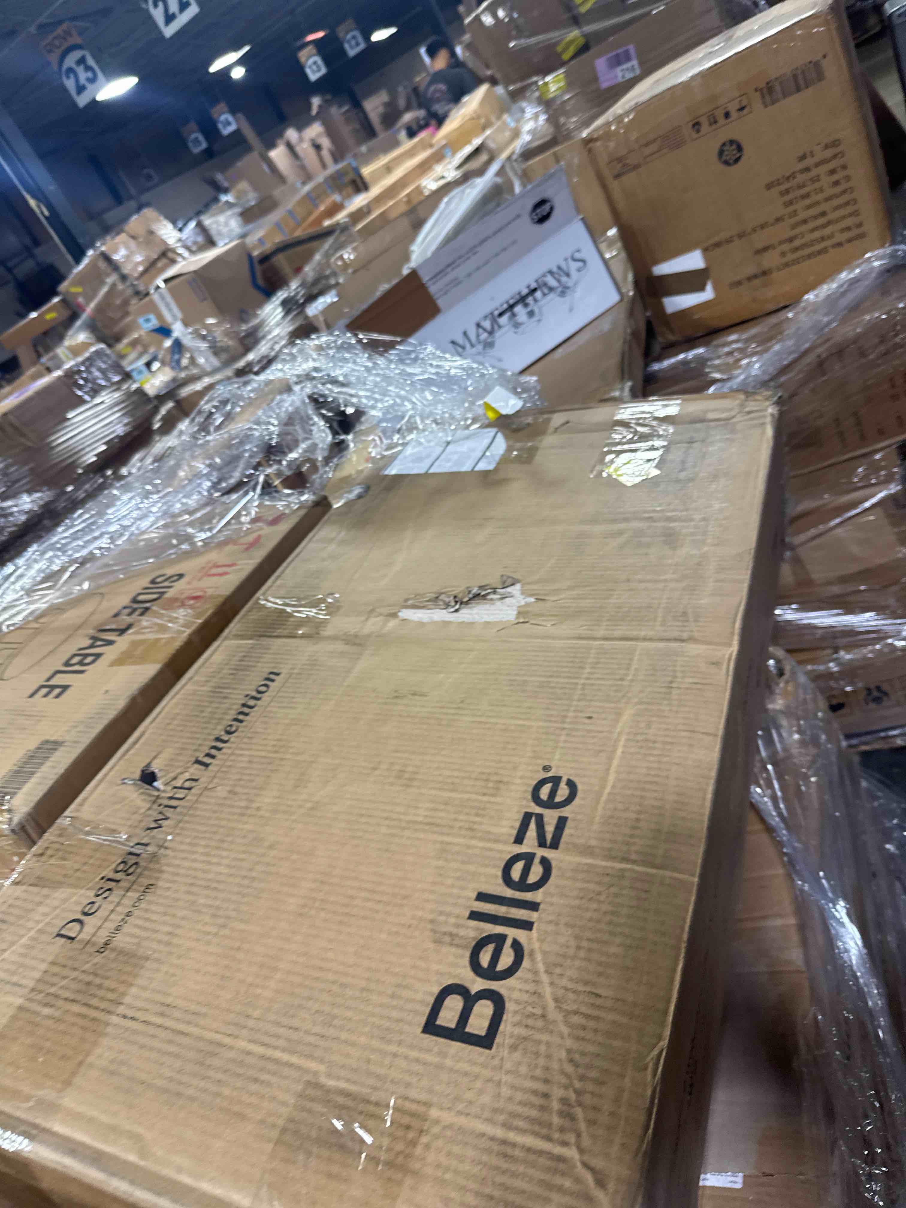 https://s3.amazonaws.com/lotting-images-prod/phillipi/PNK4416293_1777905093458.jpeg