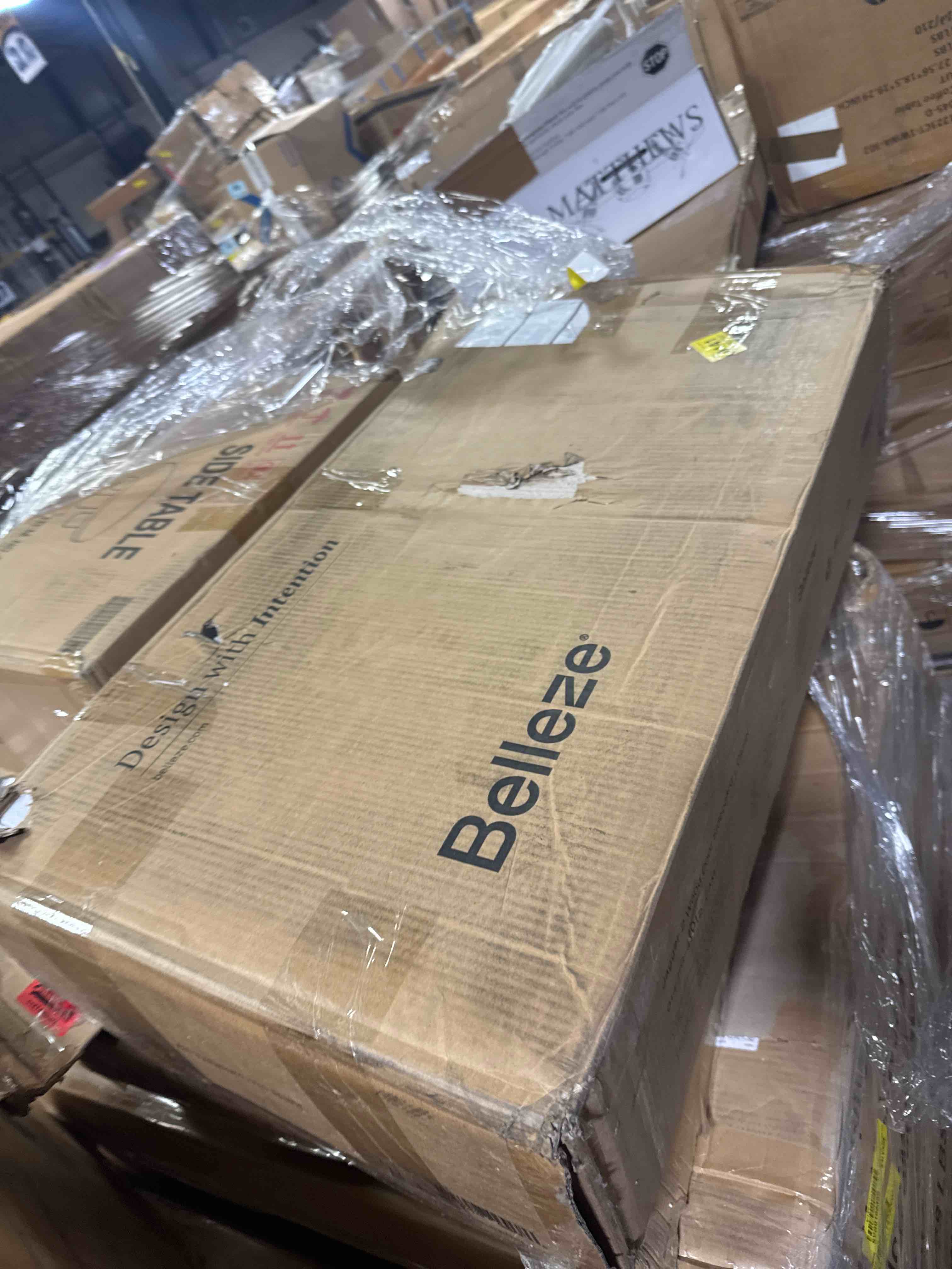 https://s3.amazonaws.com/lotting-images-prod/phillipi/PNK4416293_1777905094278.jpeg