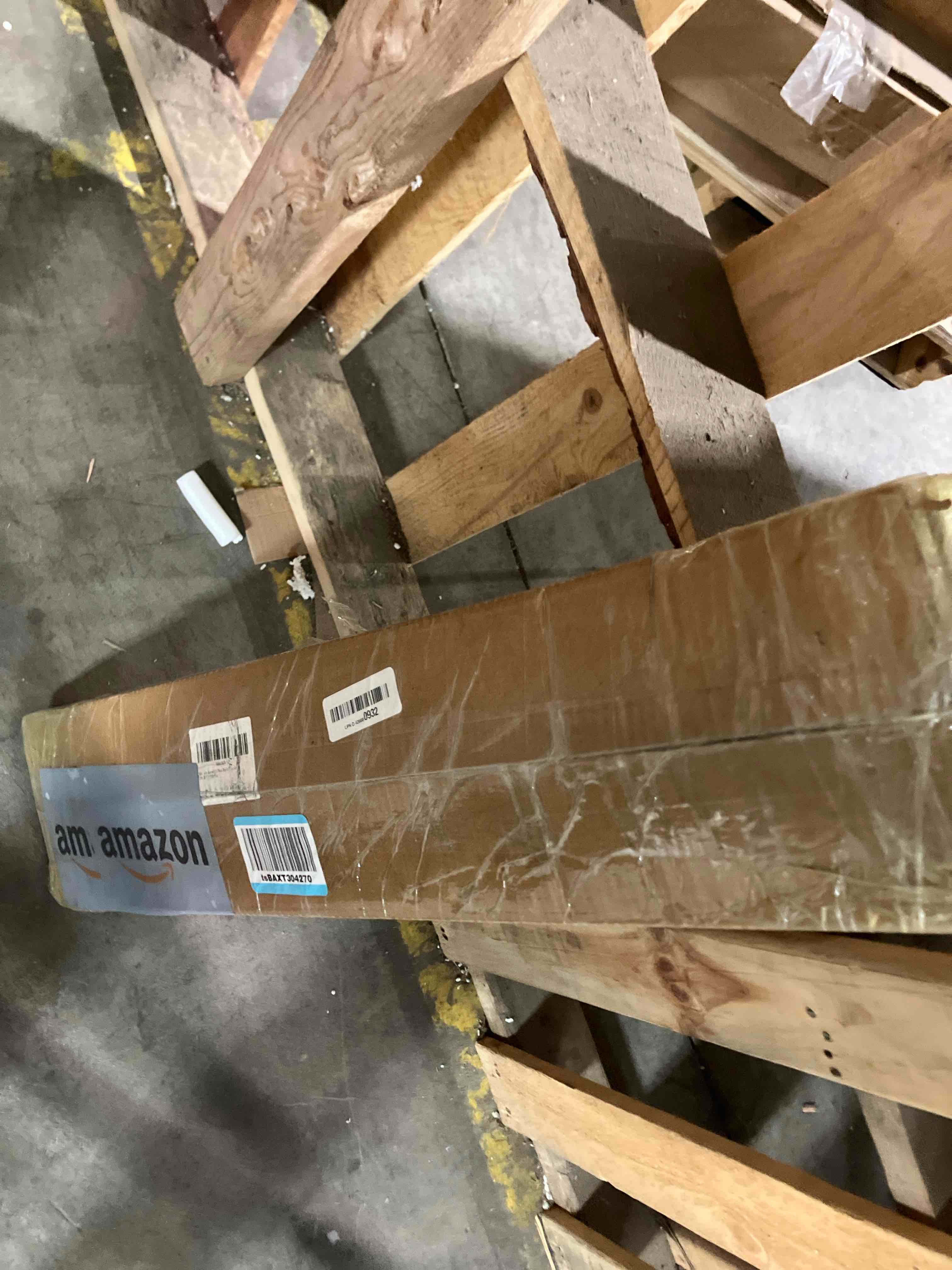 Condition photo showing New/Like New for Deck Balusters,25 Pack Black Staircase Baluster with Screws, 26 Inch Metal Deck Spindles and Stairs Railing, Stylish Deck Railing for Outdoor Stair Deck Porch 26 Inch 25