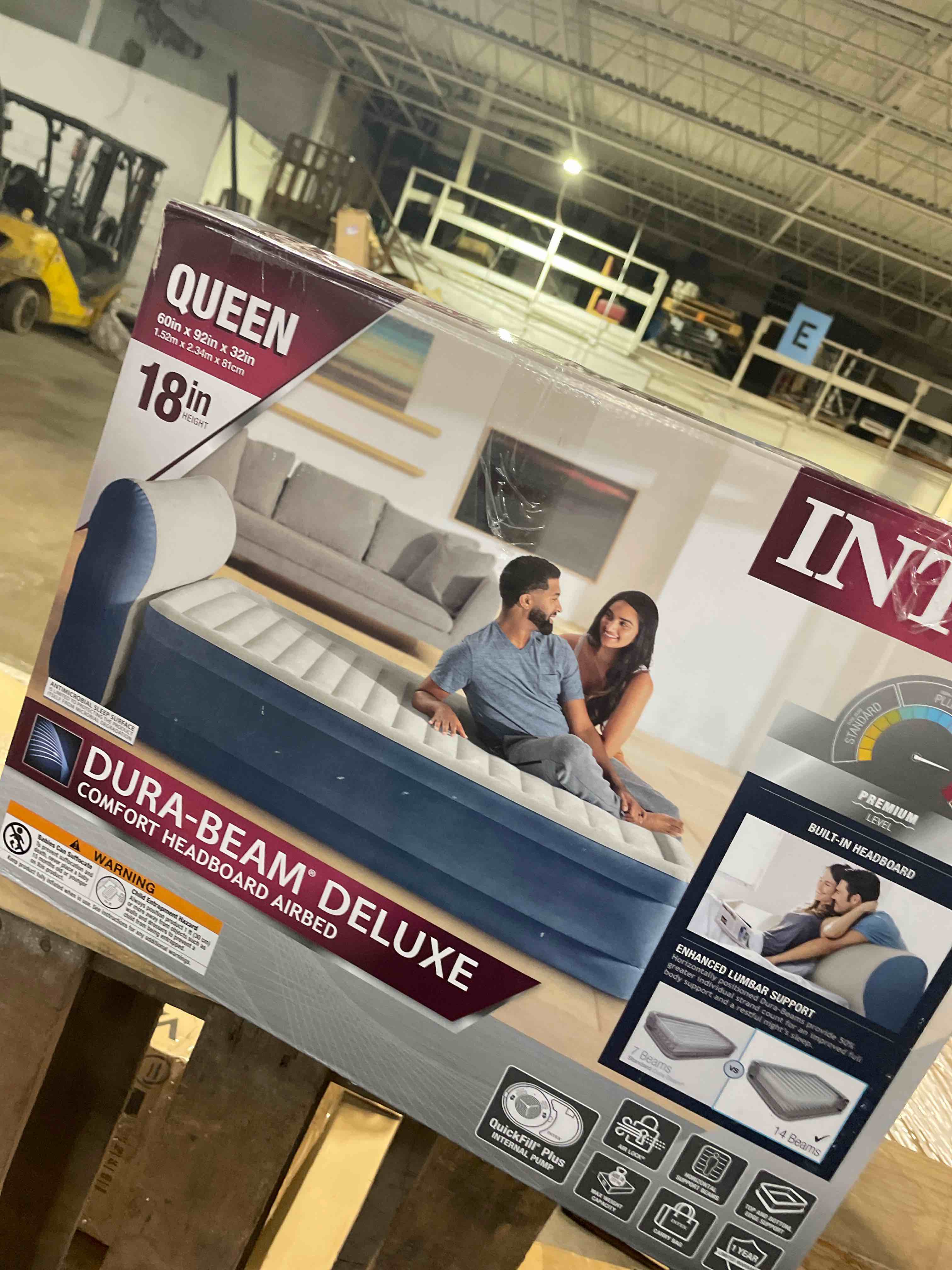 Condition photo showing New/Like New for Intex Queen Dura-Beam Deluxe Series Comfort Headboard Airbed with Internal Pump
