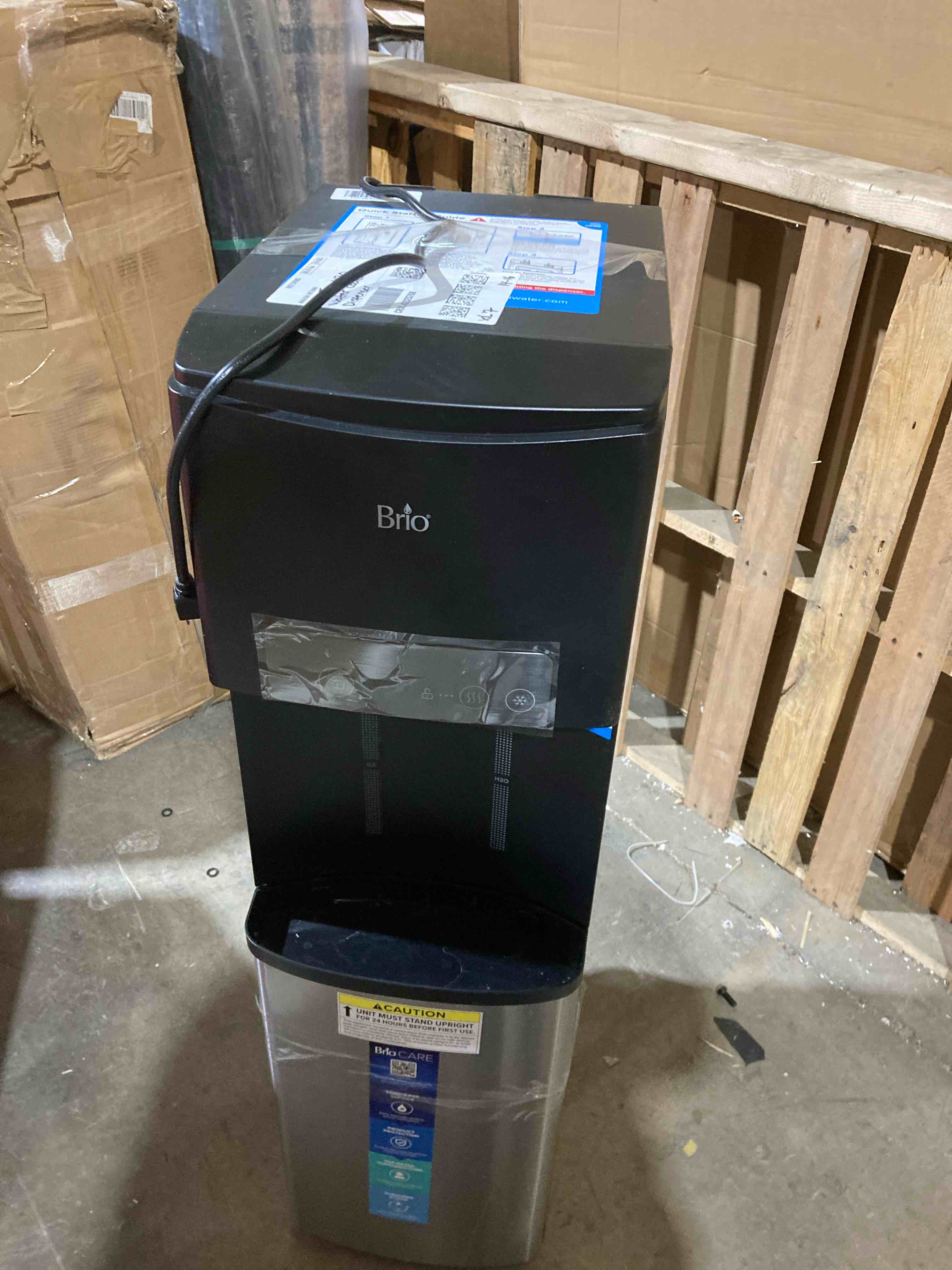 Condition photo showing Good Condition for homestyle kitchen Island 5002-942