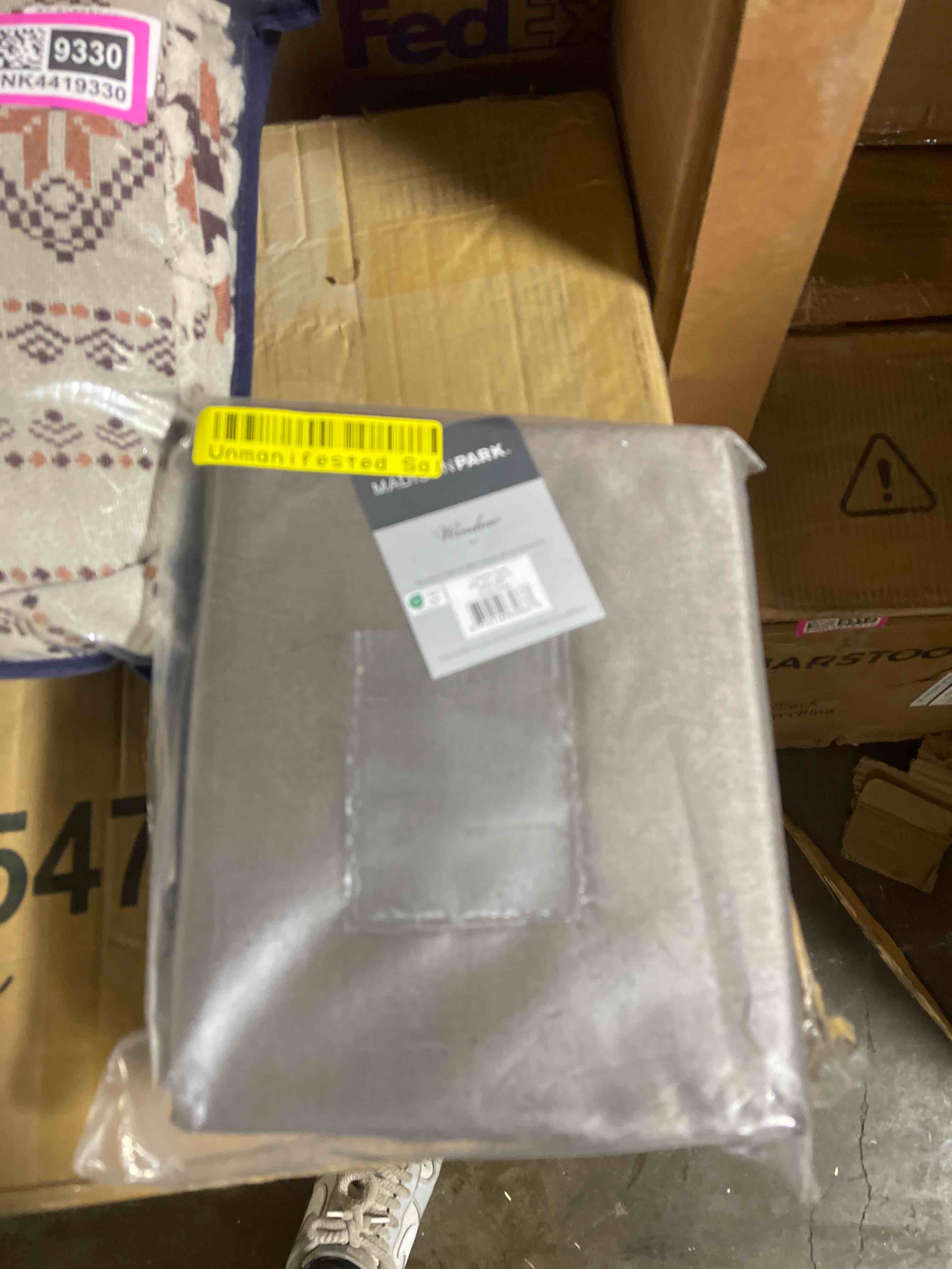 Condition photo showing New/Like New for Madison Park Emilia Faux Silk Curtain with Privacy Lining,DIY Twist Tab Top50×84