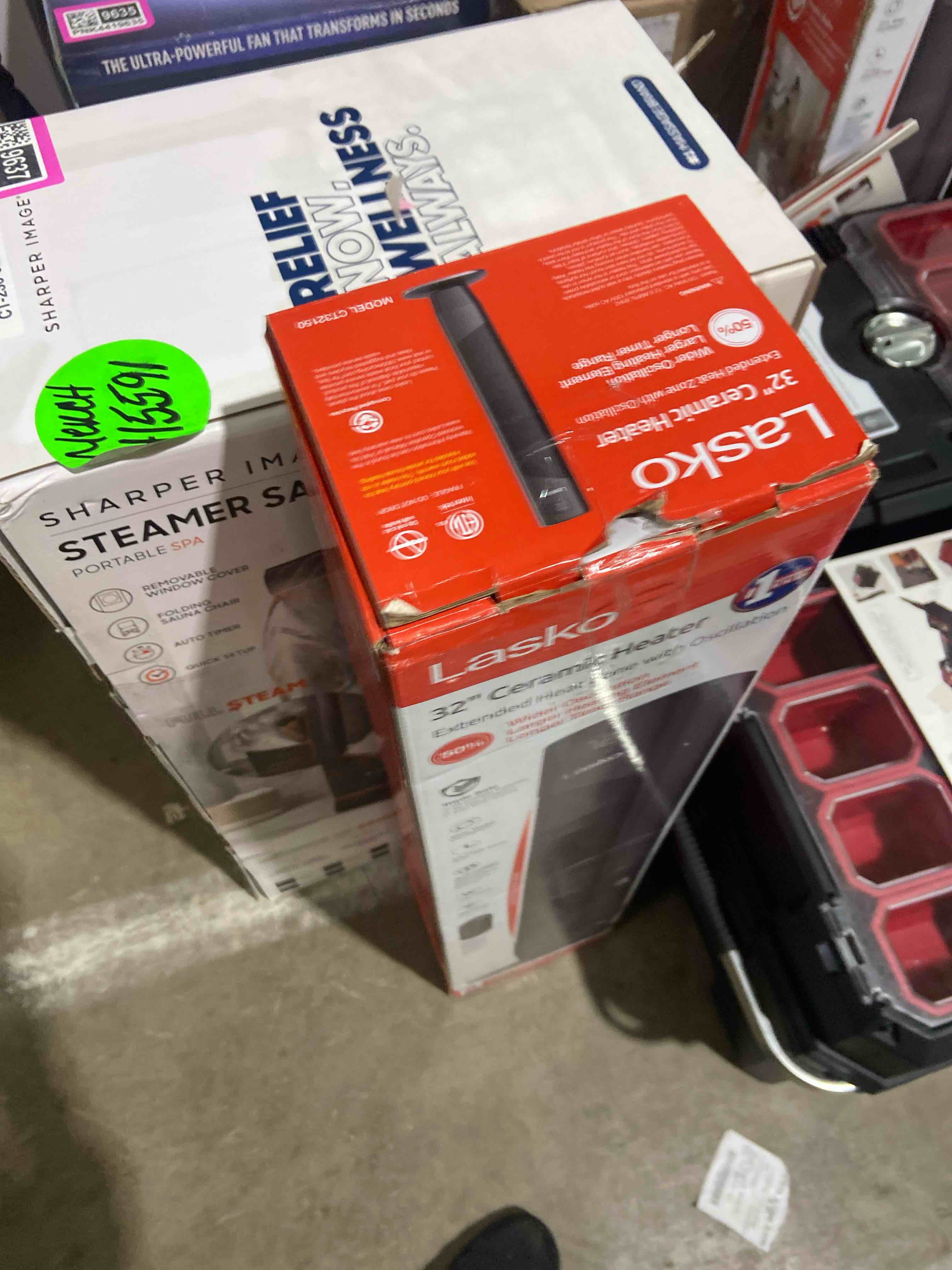 Condition photo showing Good Condition for Lasko 32 Oscillating Ceramic Tower Space Heater with Remote