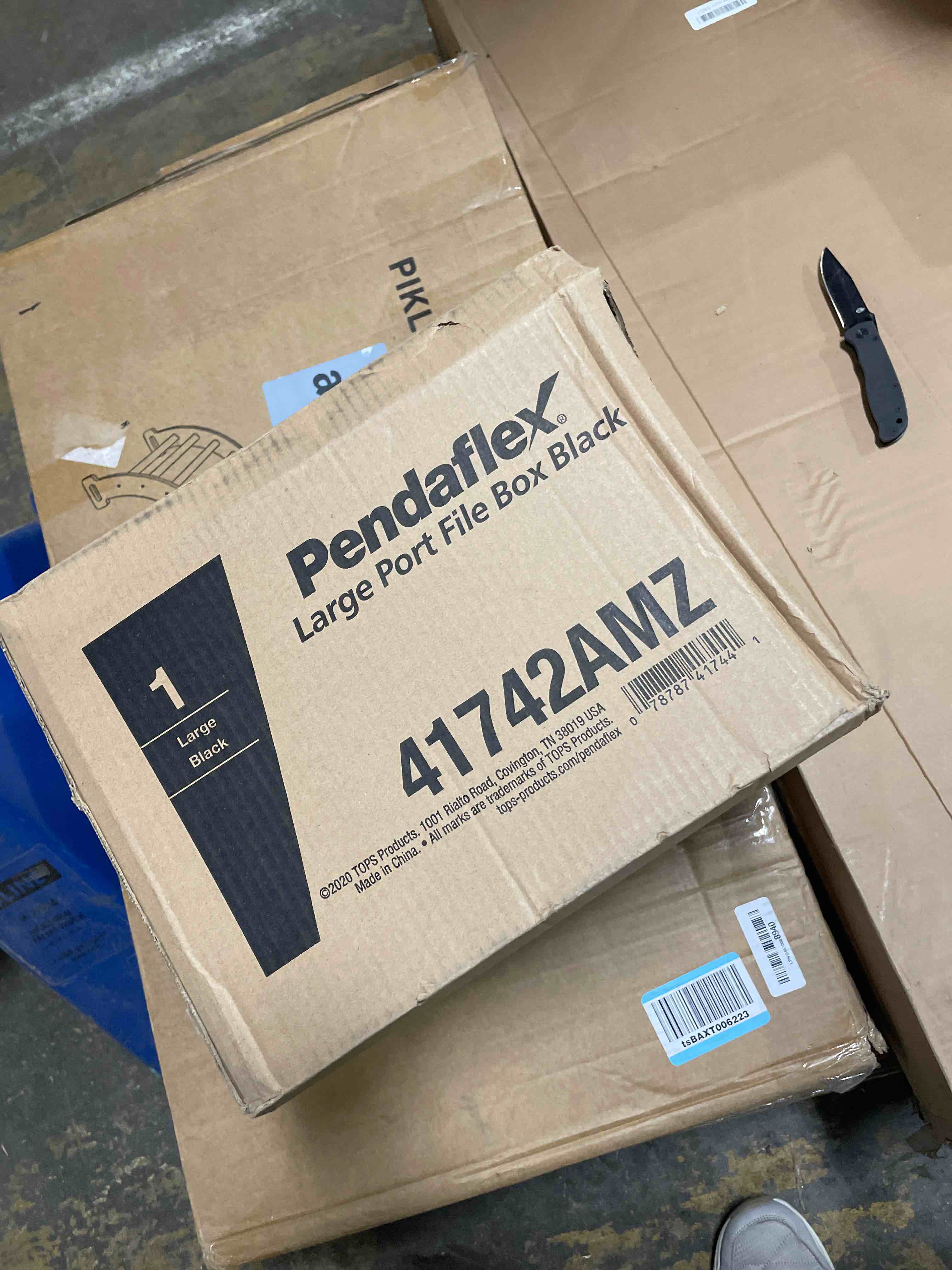 Condition photo showing New/Like New for Pendaflex Portable File Box with File Rails, Simple Document Storage, File Bin for Home and Office, Hinged Lid with Double Latch Closure, Black, 3 Black Letter Size Hanging Folders Included (41742AMZ) 22 File Folders Black