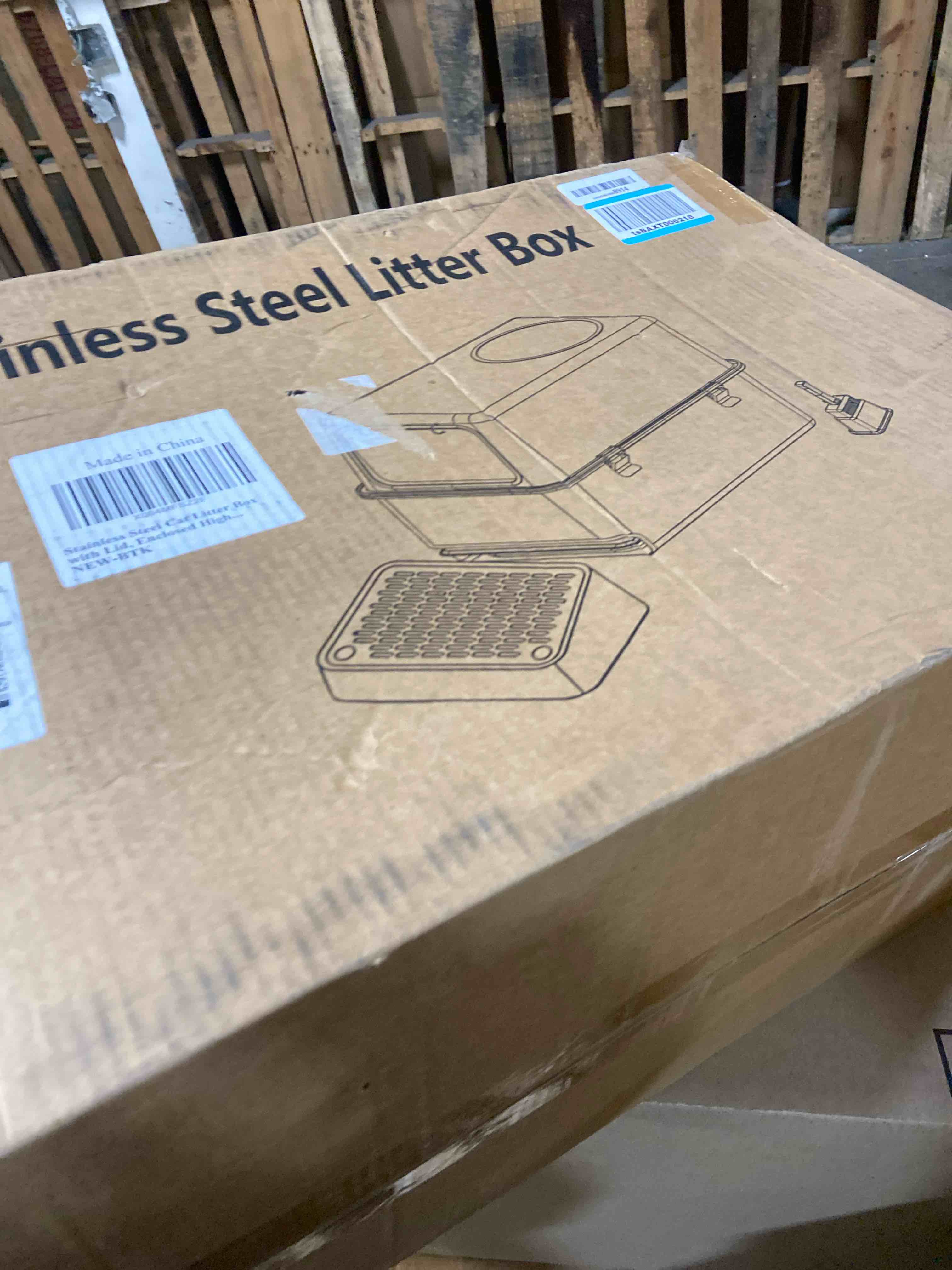 Condition photo showing New/Like New for Stainless Steel Litter Box, Extra Large Round High Sided Metal Cat Litter Box Tray with Scoop, Filter Pedal & Litter Mat, Non-Sticky, Non-Odor, Easy Cleaning Silver 17.4"x11"