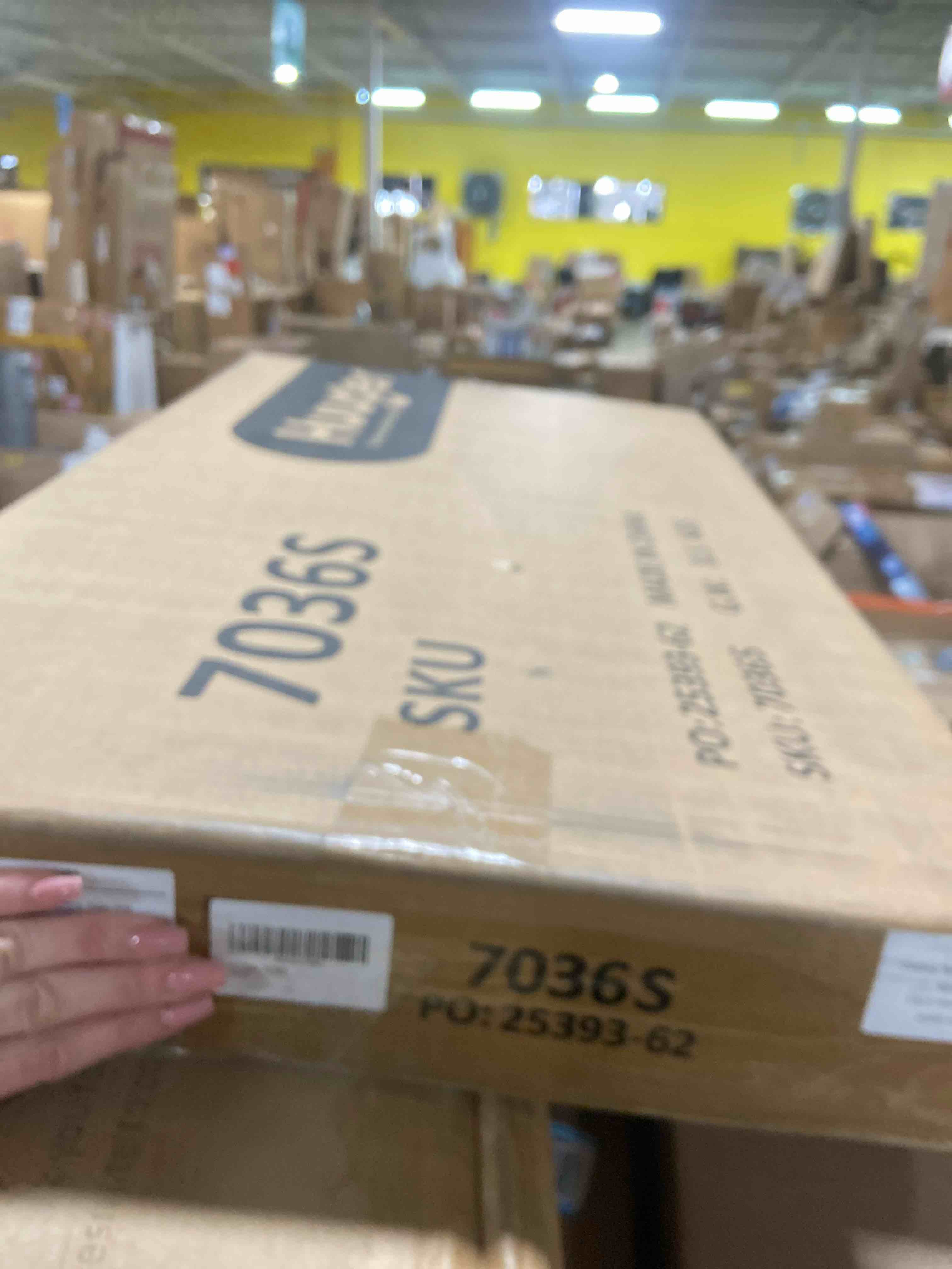 Condition photo showing New/Like New for Huuger Folding Desk for Small Spaces, 31.5 Inch Foldable Computer Table, for Home Office, Study, Bedroom, Dorm, Space Saving, Small Writing Work Office Computer Desk, Easy to Fold, Oak Oak 18.9"D x 31.5"W