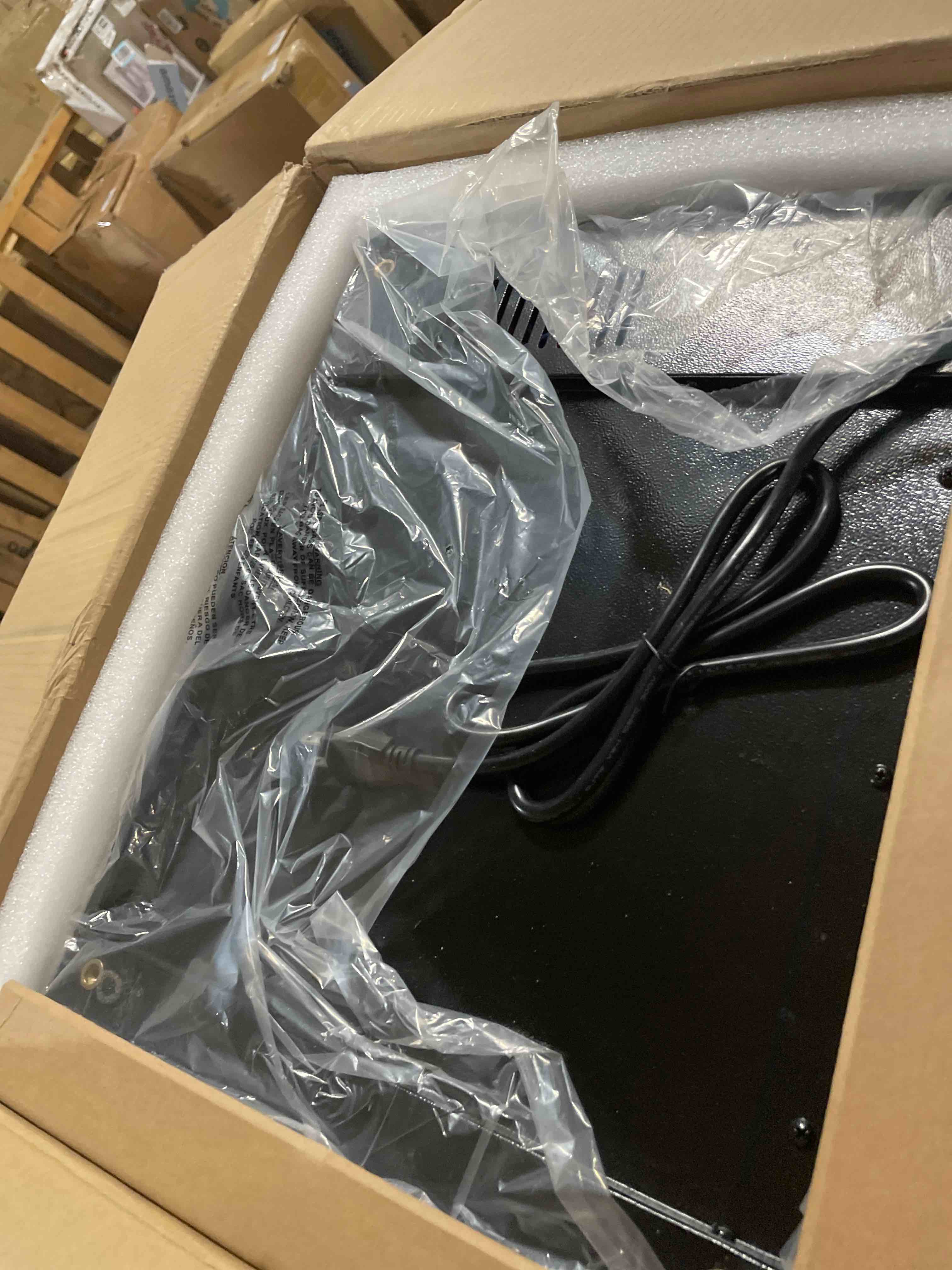 Condition photo showing Good Condition for Anatole Electric Pizza Oven 12" 1800W Indoor Countertop Pizza Maker Time Temperature Adjustable Multifunctional Pizza Cooker with Removable Grill Crumb Tray ETL Certified Black