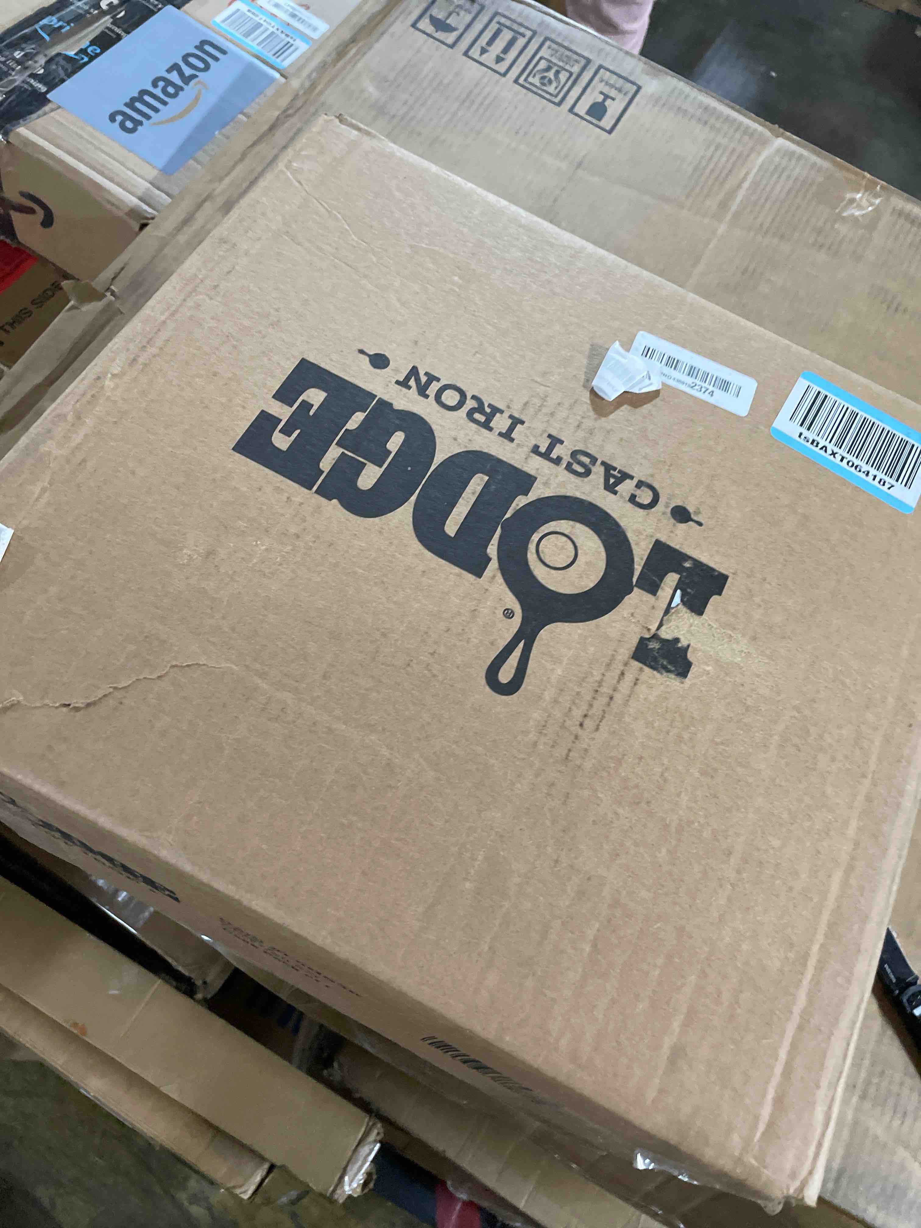 Condition photo showing New/Like New for Lodge 5 Piece Self-Basting Pre-Seasoned Cast Iron Cookware Set