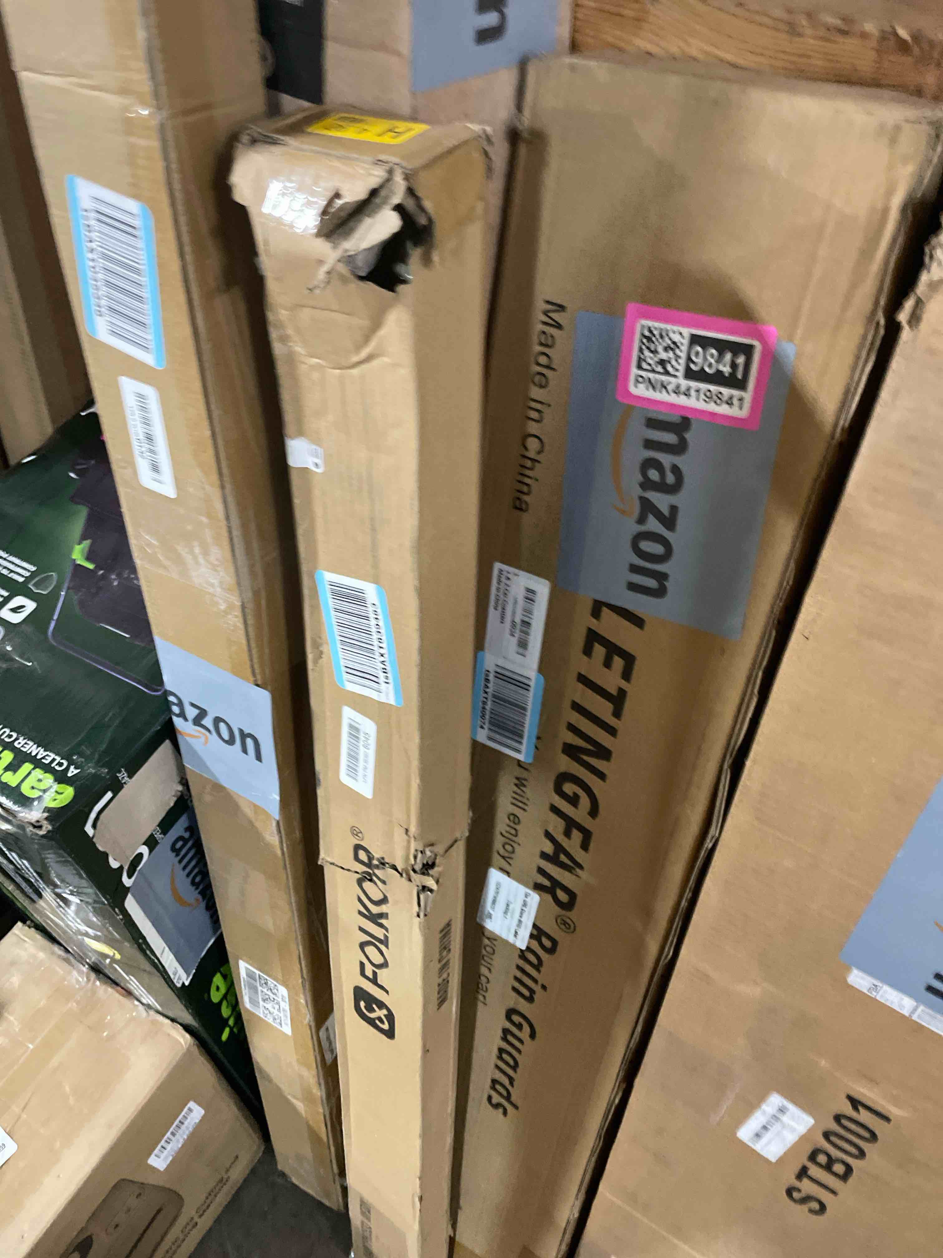 Condition photo showing As Is for Floating Frame for 30x40 Canvas Paintings, DIY Metal Floating Frame with 5/6 Inch Deep for Artists Designers Landscape Portrait Artwork, Modern Home Office Gallery Wall Decor (Gold) 30x40" Gold