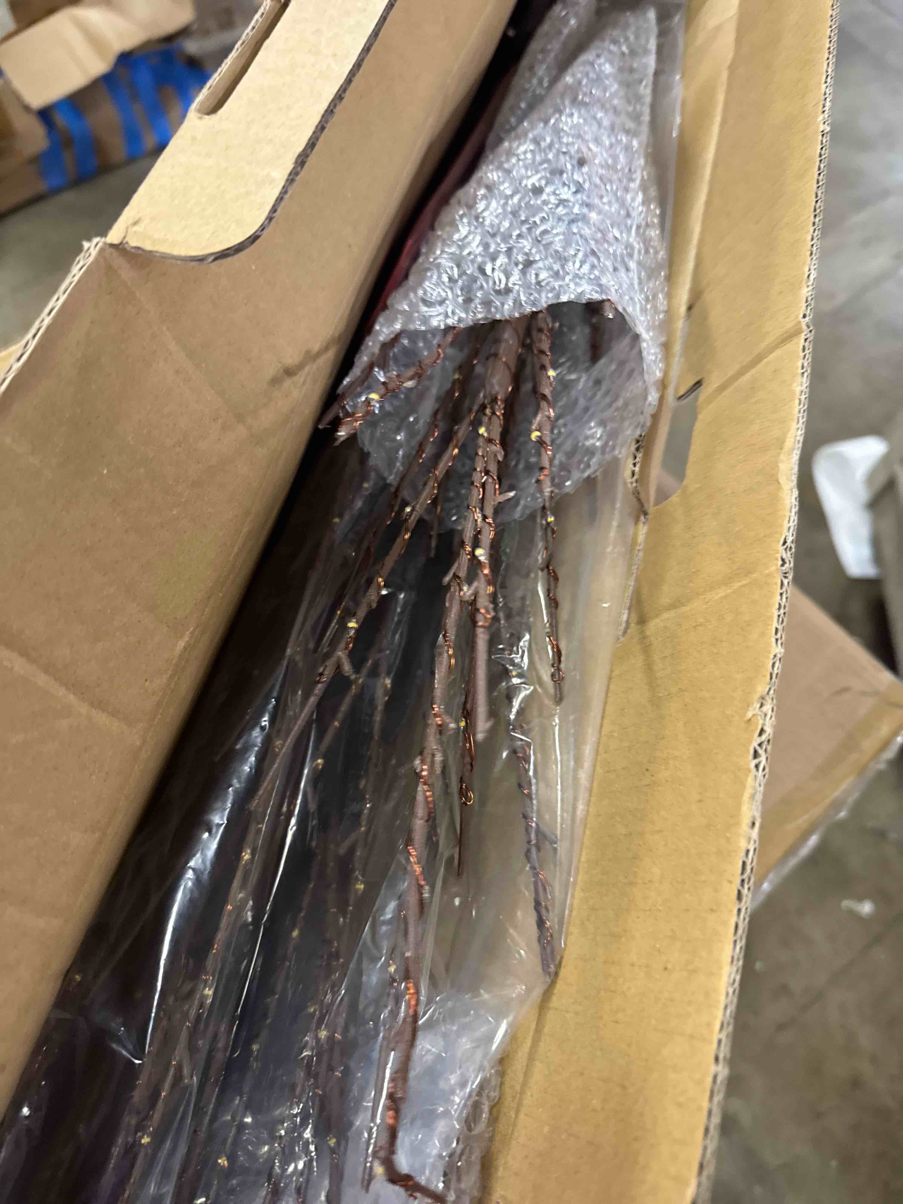 Condition photo showing New/Like New for Fudios Lighted Alpine Tree Brown Willow 4FT 450 LED Fairy Lights,Artificial Winter Twig Trees Plug in for Christmas Indoor Outdoor Home Decoration Brown 4ft