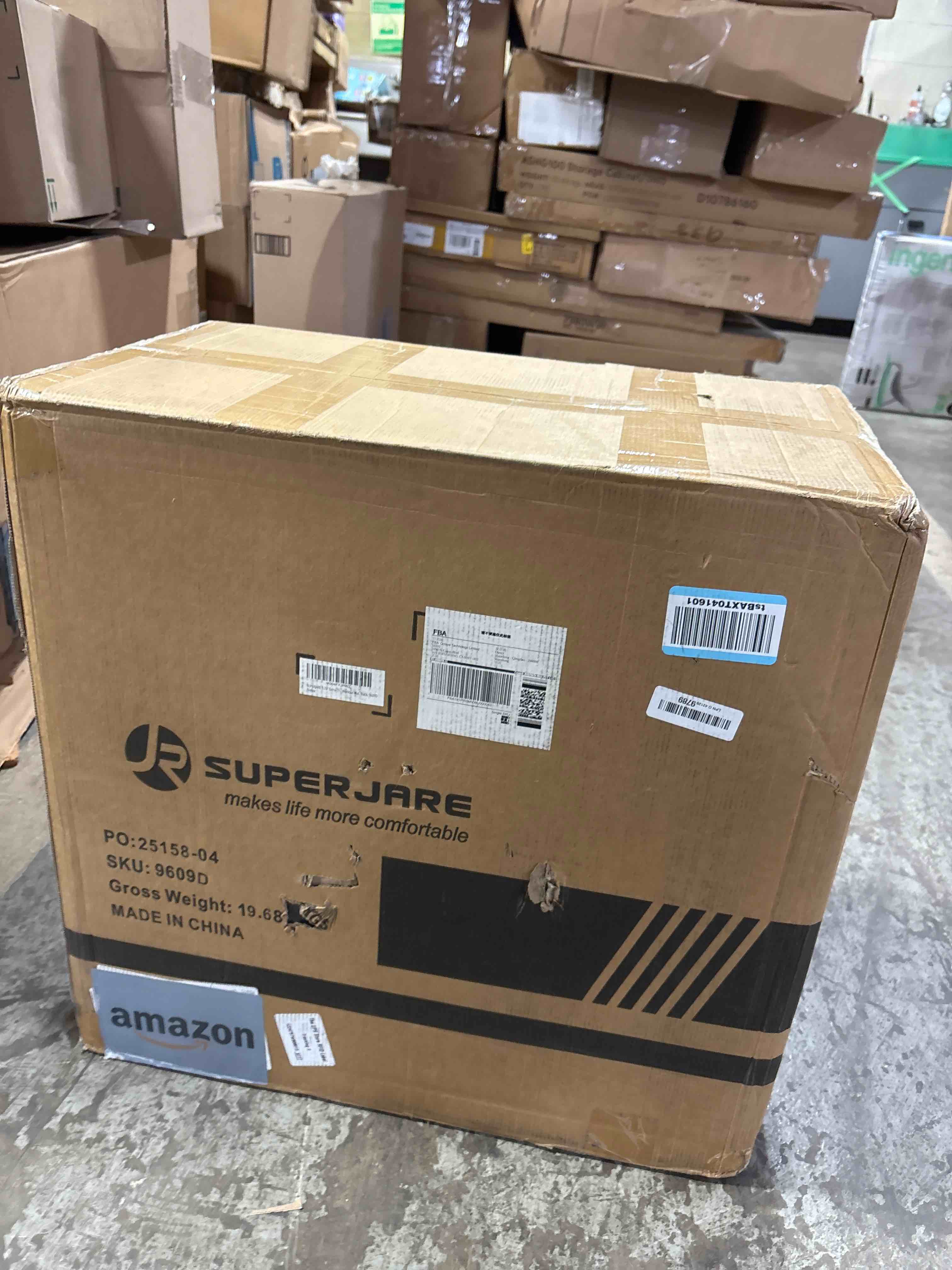 Condition photo showing New/Like New for SUPERJARE 0.79'' Extra-Thick Exercise Equipment Mats, 18 Pcs 72 Sq Ft Rubber Top Floor Tiles with High Density EVA Foam, Interlocking Gym Flooring for Home Gym, Workout Mat, Black Black 18 Tiles (72 Sq Ft)