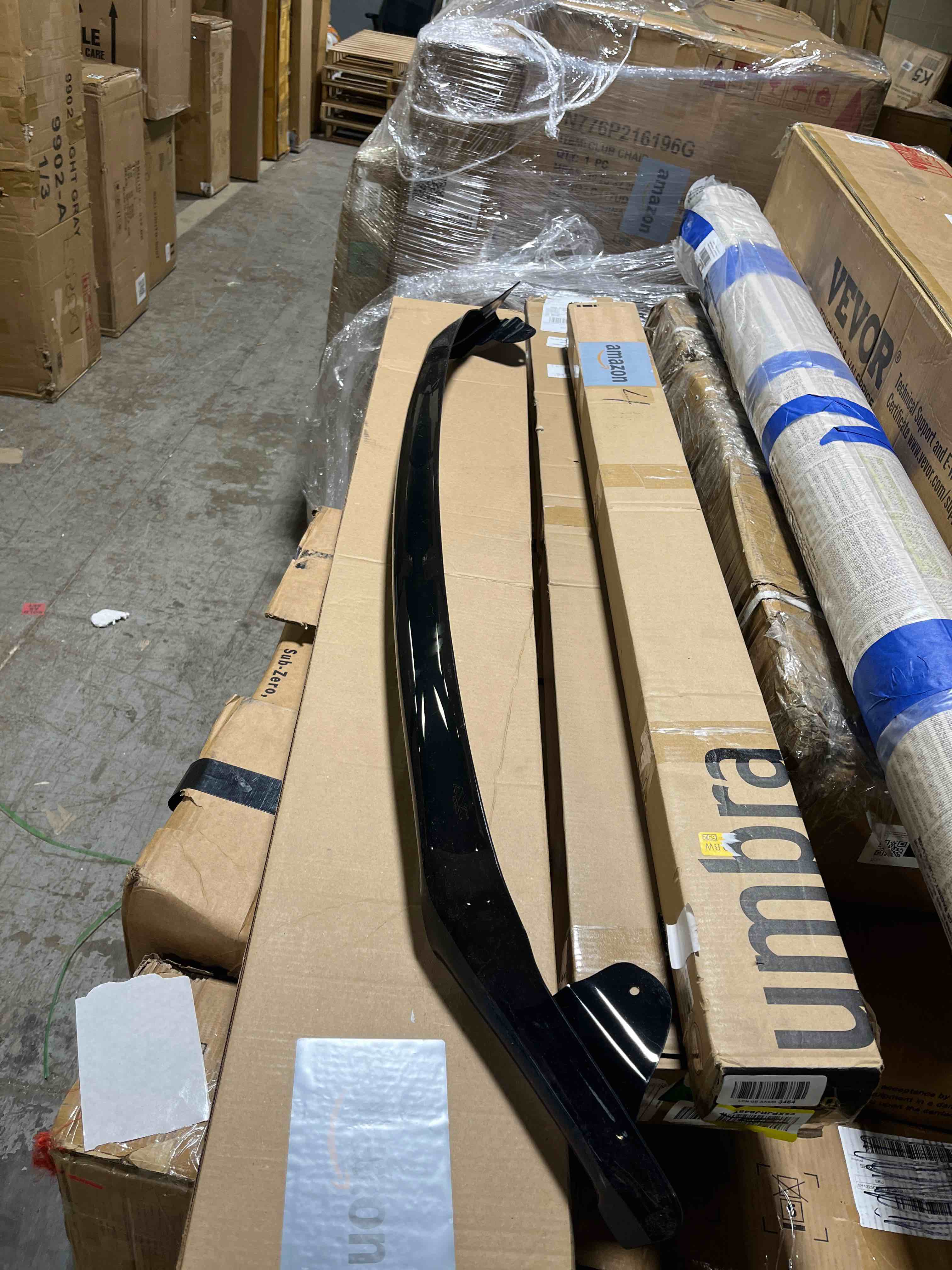 Condition photo showing Good Condition for Auto Ventshade 23815 Smoke Colored Bugflector