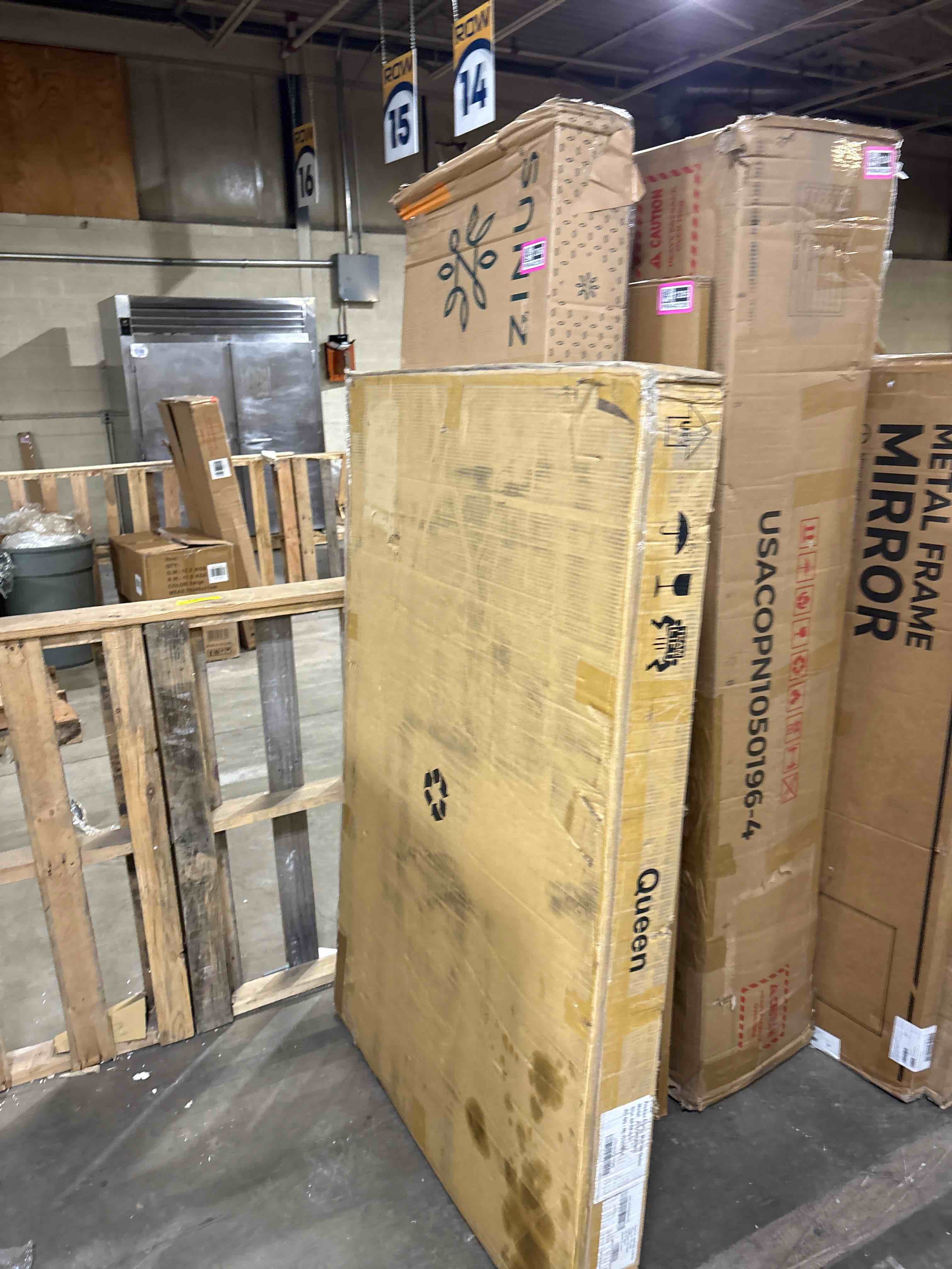 Condition photo showing Good Condition for 12“ Zero Gravity Adjustable Bed with Wireless Remote By EGOHOME