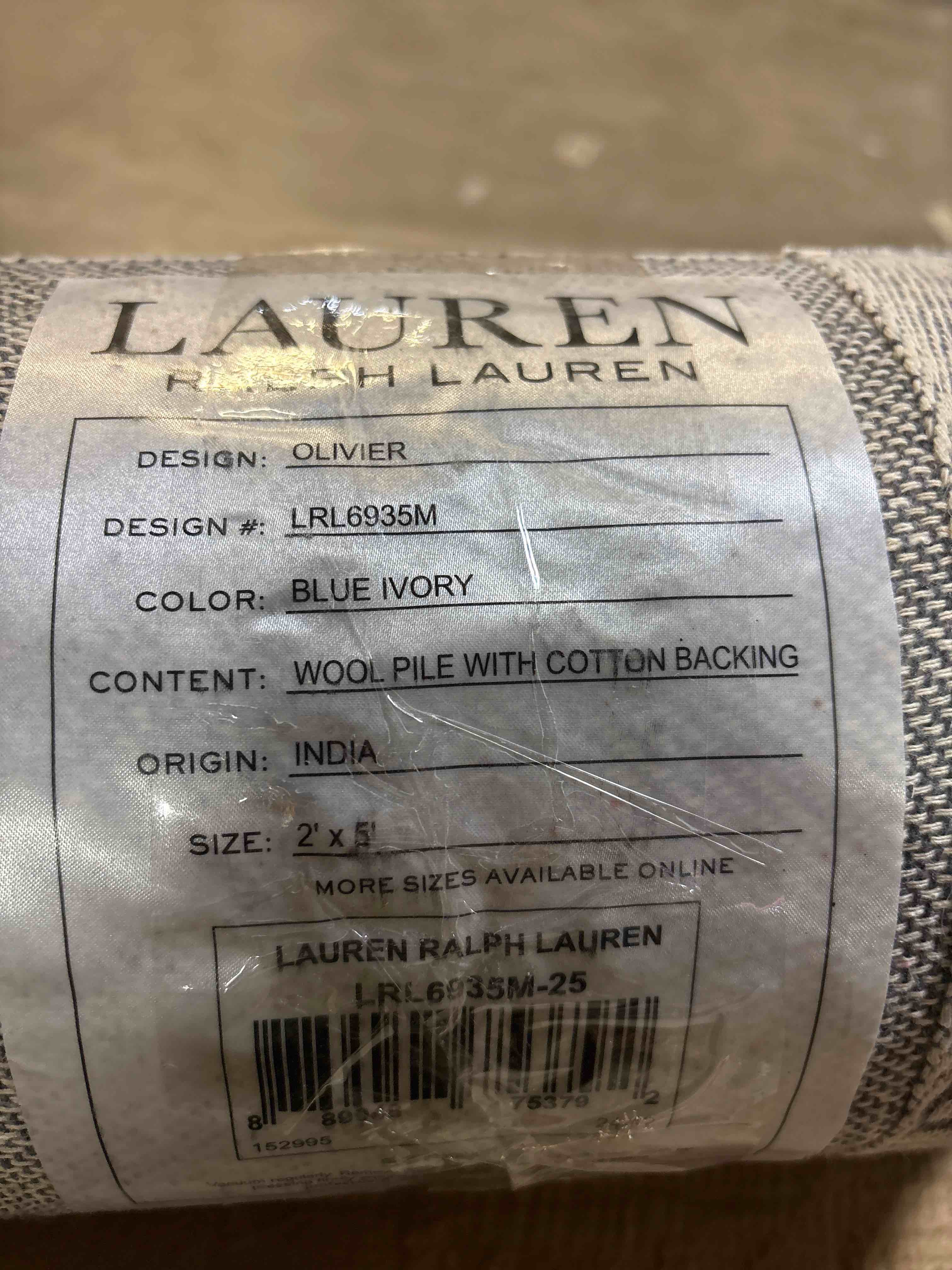 Condition photo showing Good Condition for Lauren Ralph Lauren Olivier Hand Tufted Wool Geometric Rug By Lauren Ralph Lauren