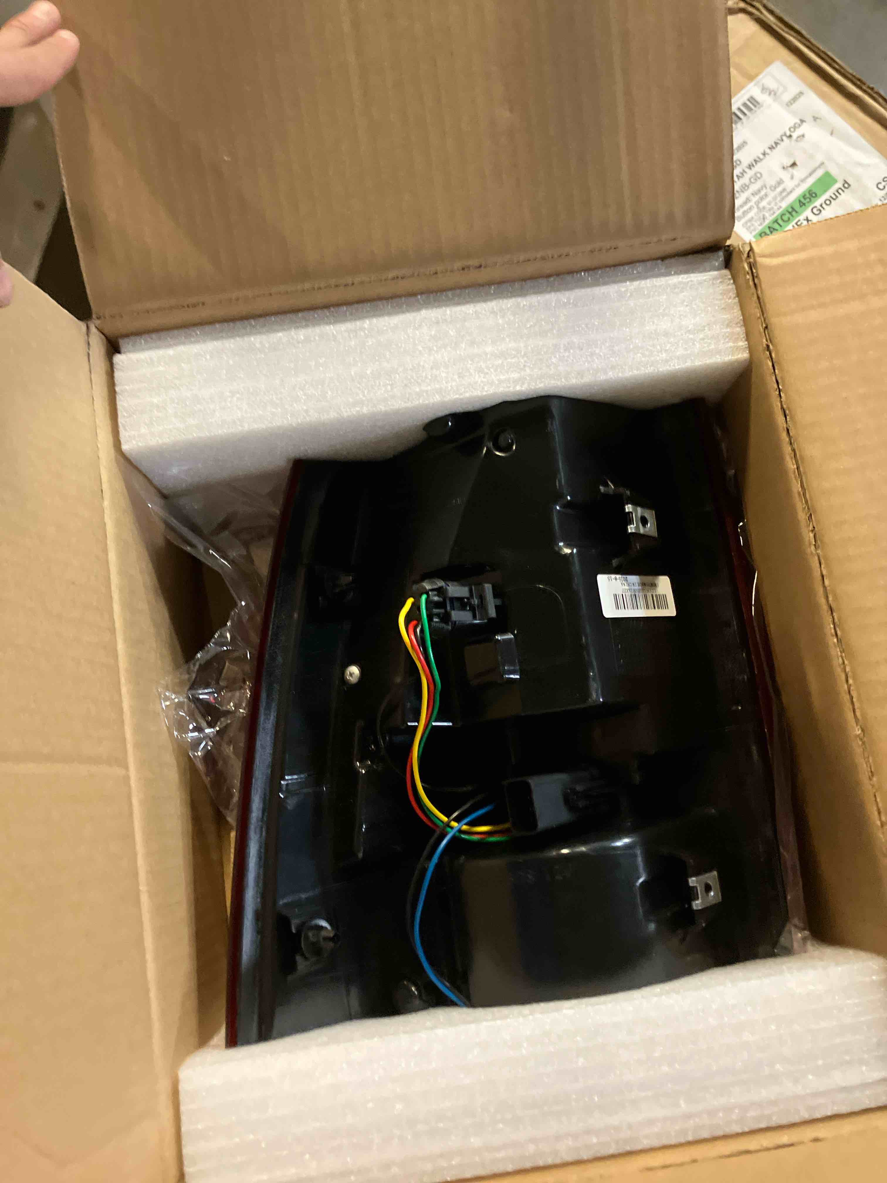 Condition photo showing New/Like New for LED Tail Lights Compatible with 2013-2018 Ram 1500,2014-2018 Ram 2500/3500 Rear Taillight with Blub Brake Lamp Assembly Red Lens Black Interior Right Passenger Side Replace 68093080AB