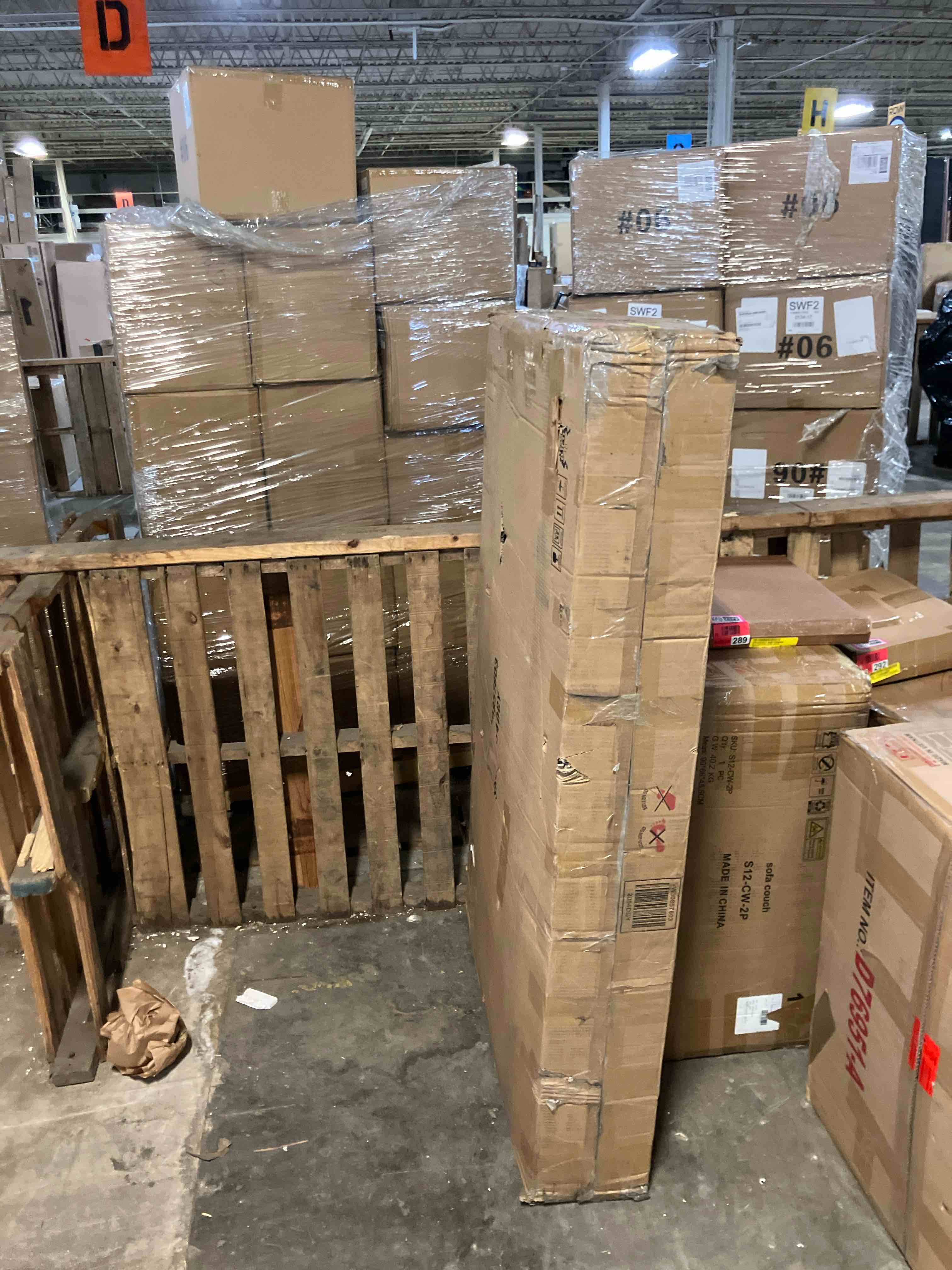 Condition photo showing New/Like New for nolan 4-in-1 convertible crib