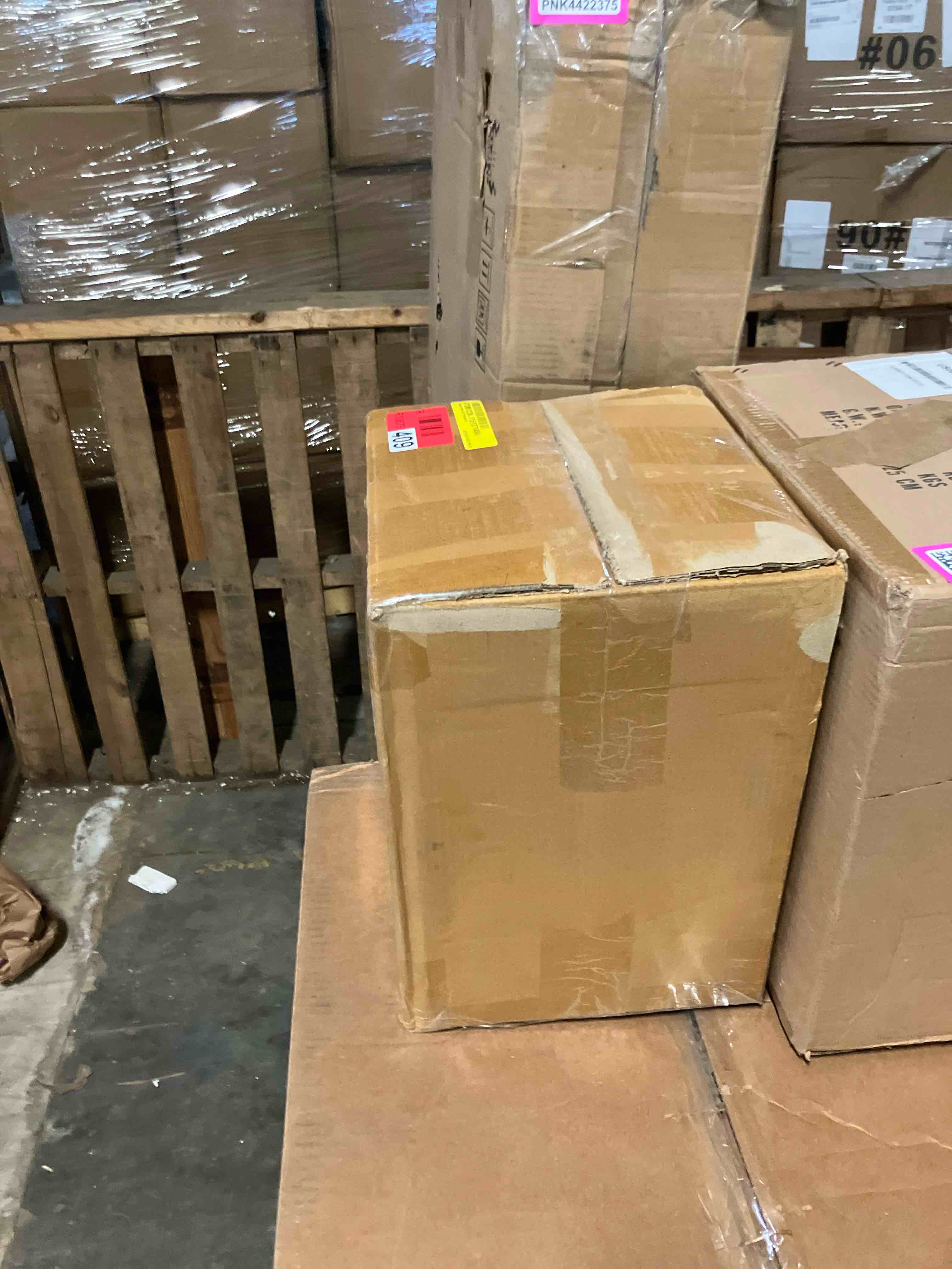 https://s3.amazonaws.com/lotting-images-prod/phillipi/PNK4422380_1775594681325.jpeg