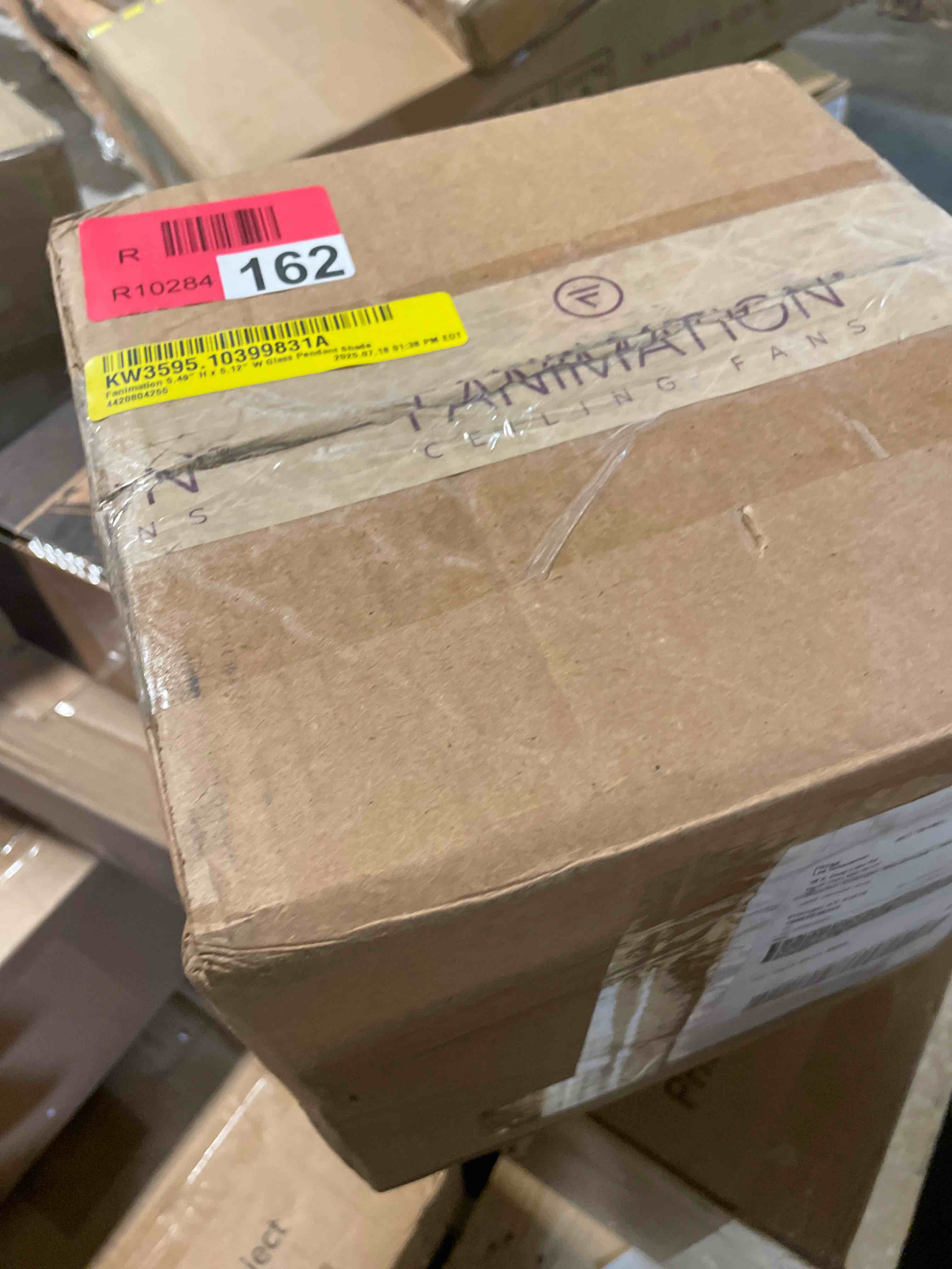 Condition photo showing Good Condition for fanimation 5.49" h x 5.12" w glass pendant shade