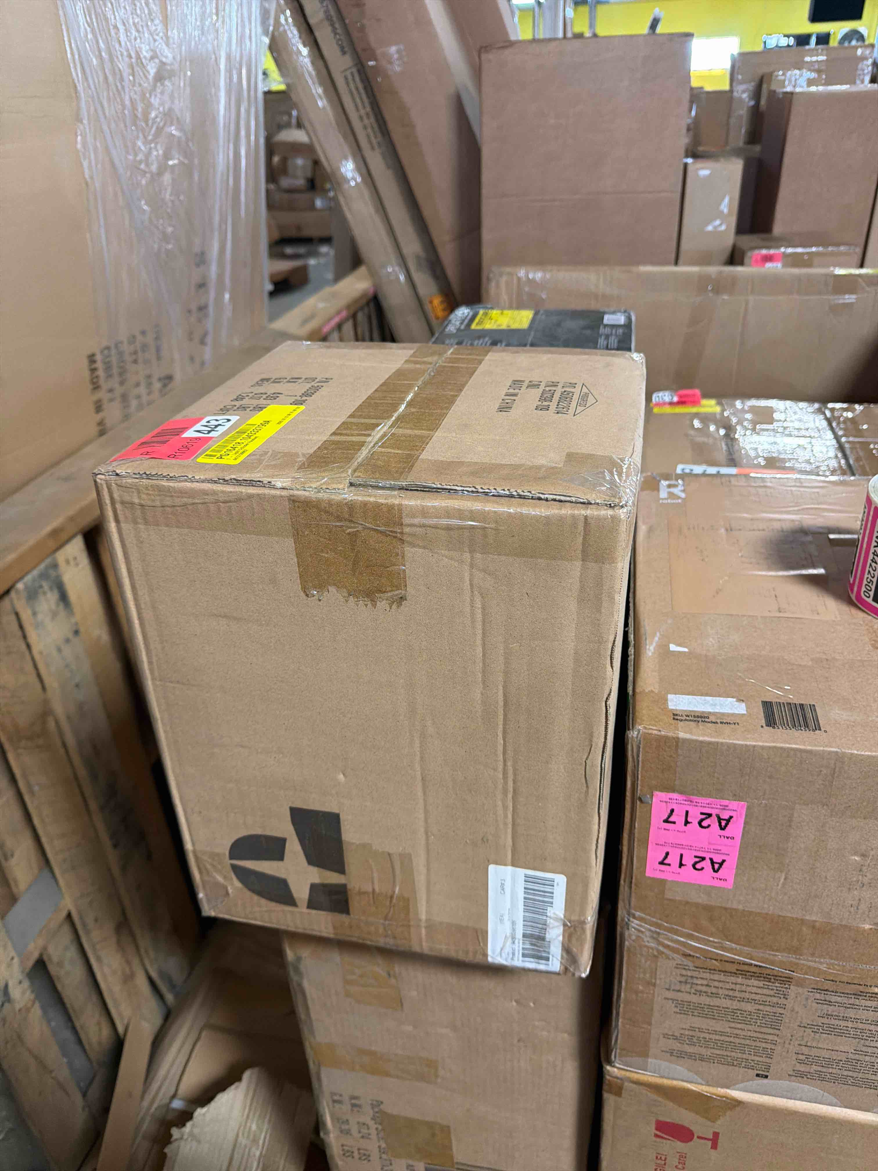 https://s3.amazonaws.com/lotting-images-prod/phillipi/PNK4422499_1775676527497.jpeg