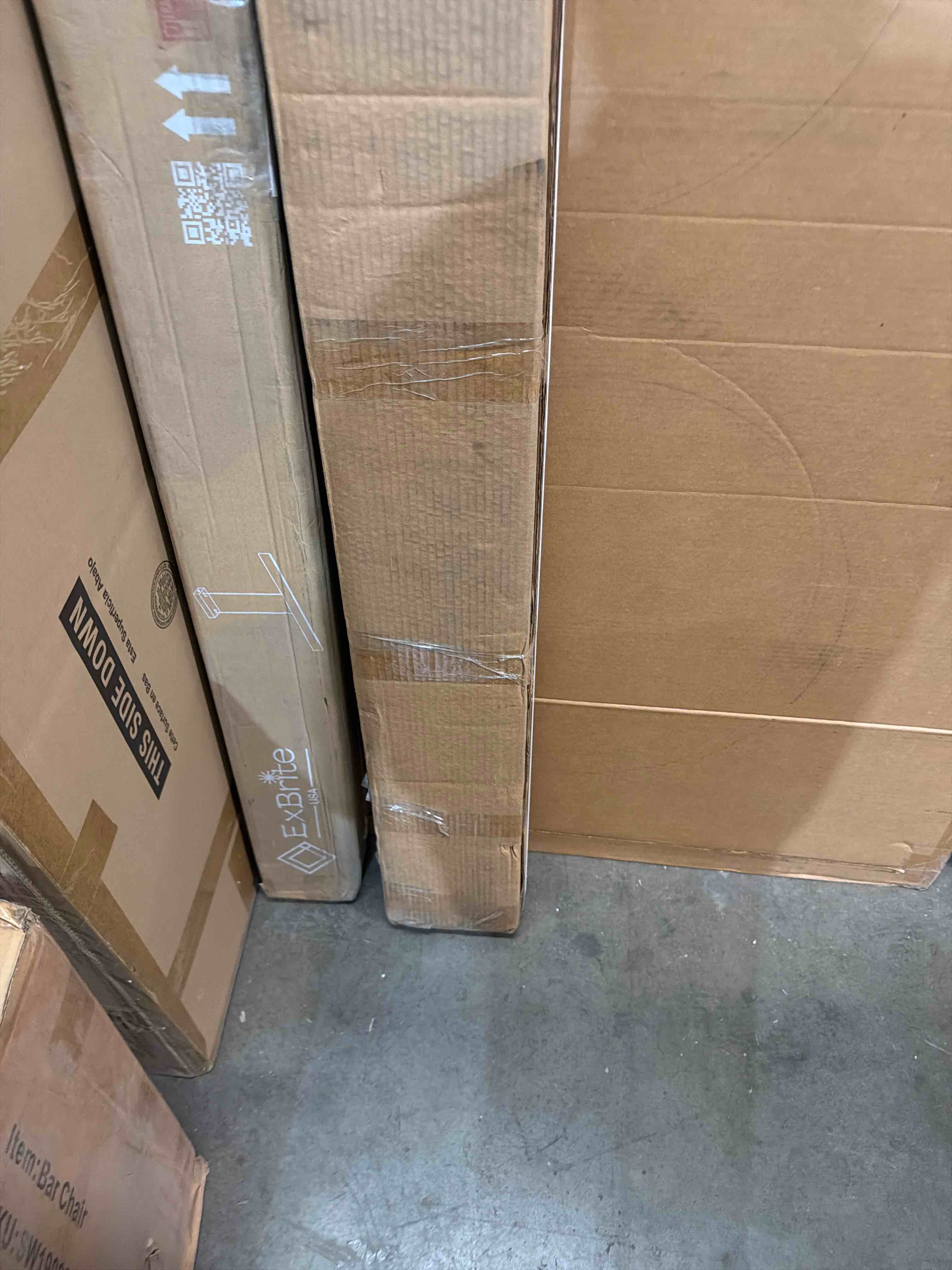 Condition photo showing New/Like New for kemble oak solid wood floating shel