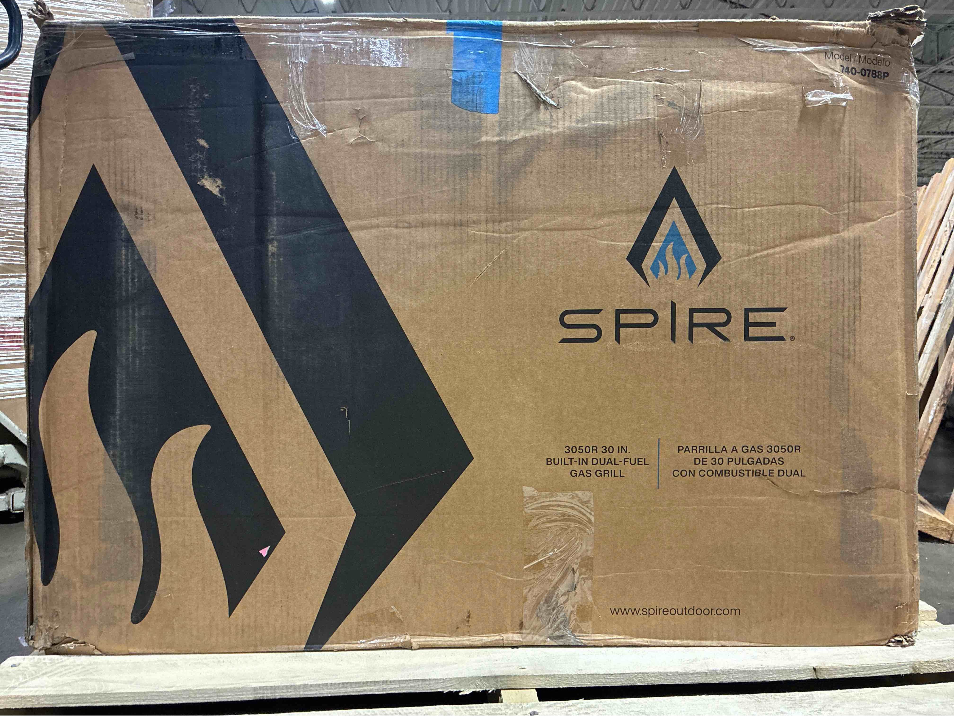 Condition photo showing New/Like New for spire premium 5 burner built in gas grill island head, stainless steel 30 inch propane grill with rear burner, 63,000 btus, 750 sq in racks, dual fuel compatibility - 740-0788p