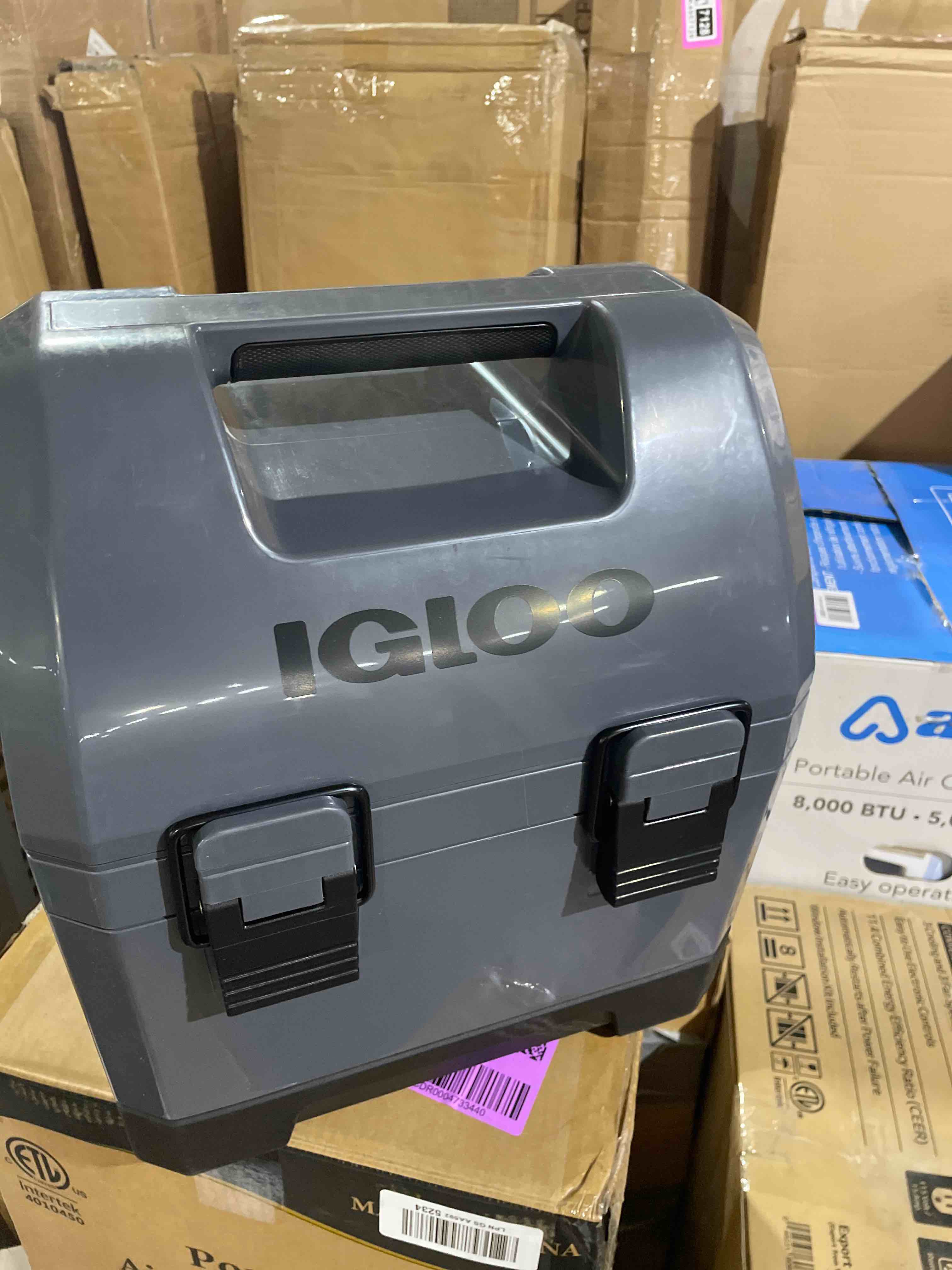 Condition photo showing New/Like New for igloo gripper coolbox 10 qt lunch box cooler | insulated hard cooler | tactical grey