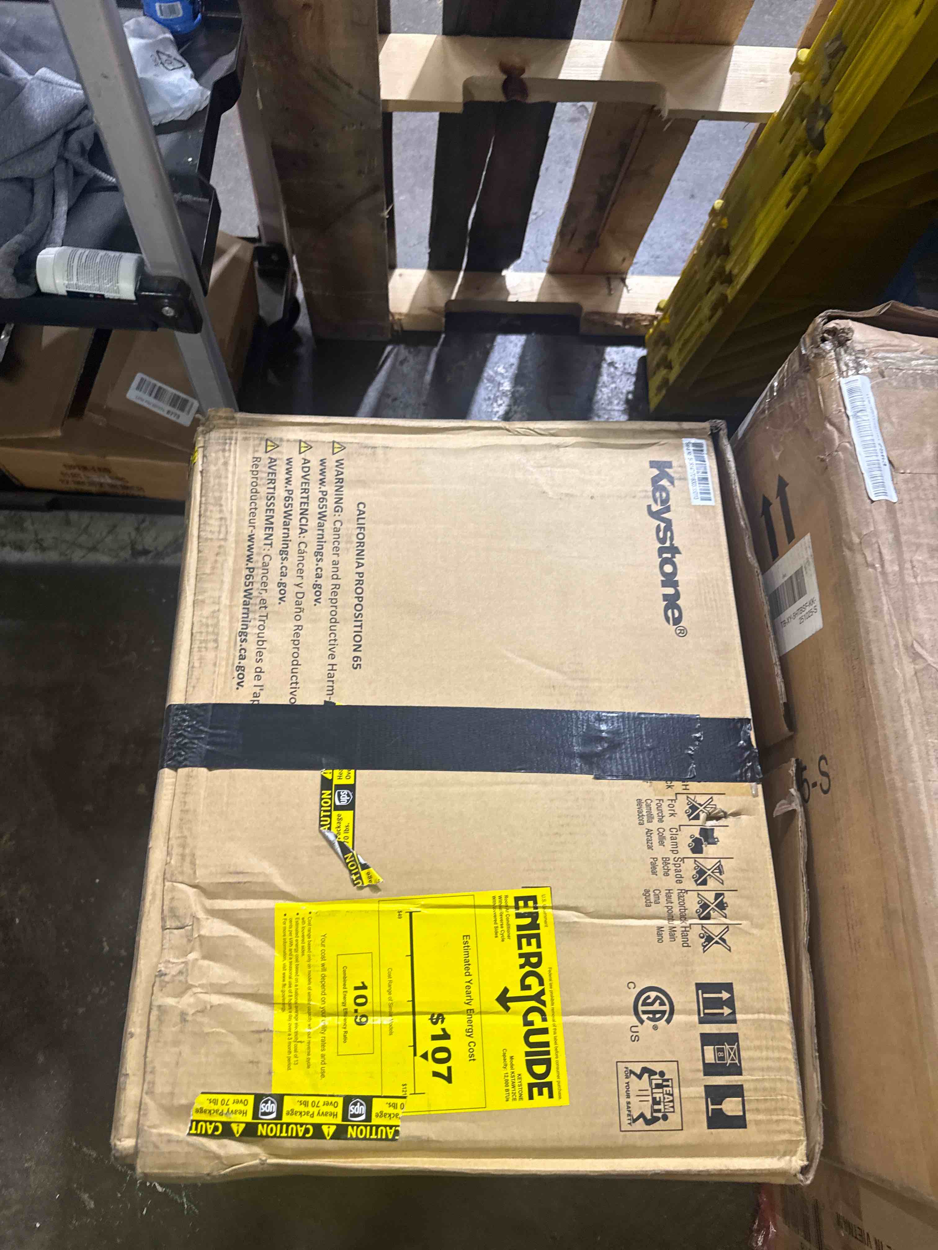 Condition photo showing Good Condition for keystone 12,000 btu window air conditioner and dehumidifier, 115v, window ac units for apartment, living room, garage, and medium sized rooms up to 550 sq.ft., window unit air conditioners with remote