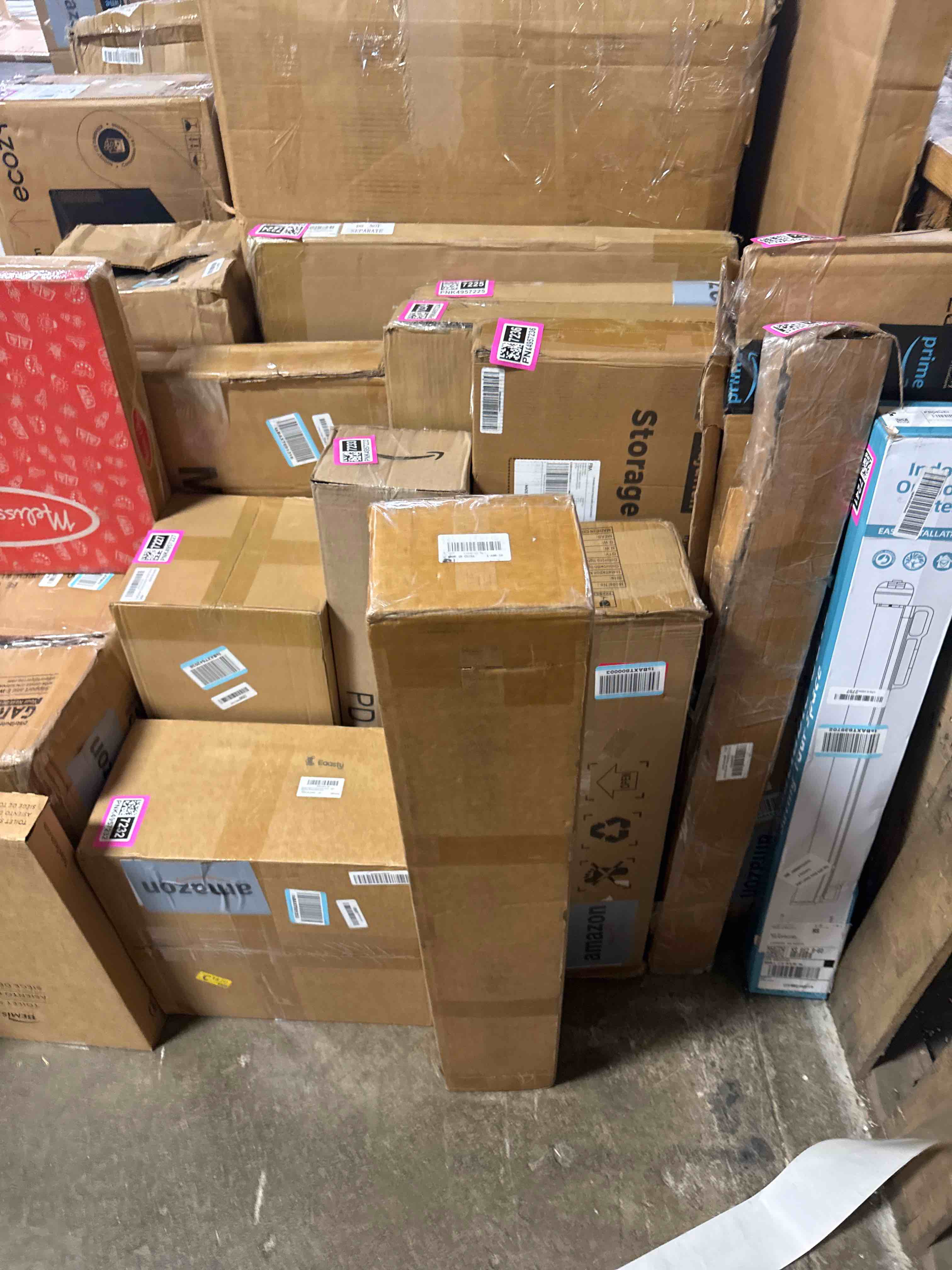 Condition photo showing New/Like New for fengyu 300lb lockable roof rack cross bars compatible with chevy chevrolet traverse 2022 2023 2024 2025 2026, heavy duty aluminum roof rails crossbars cargo bars canoe rooftop black carrier luggage. compatible with chevy chevrolet traverse 22-26