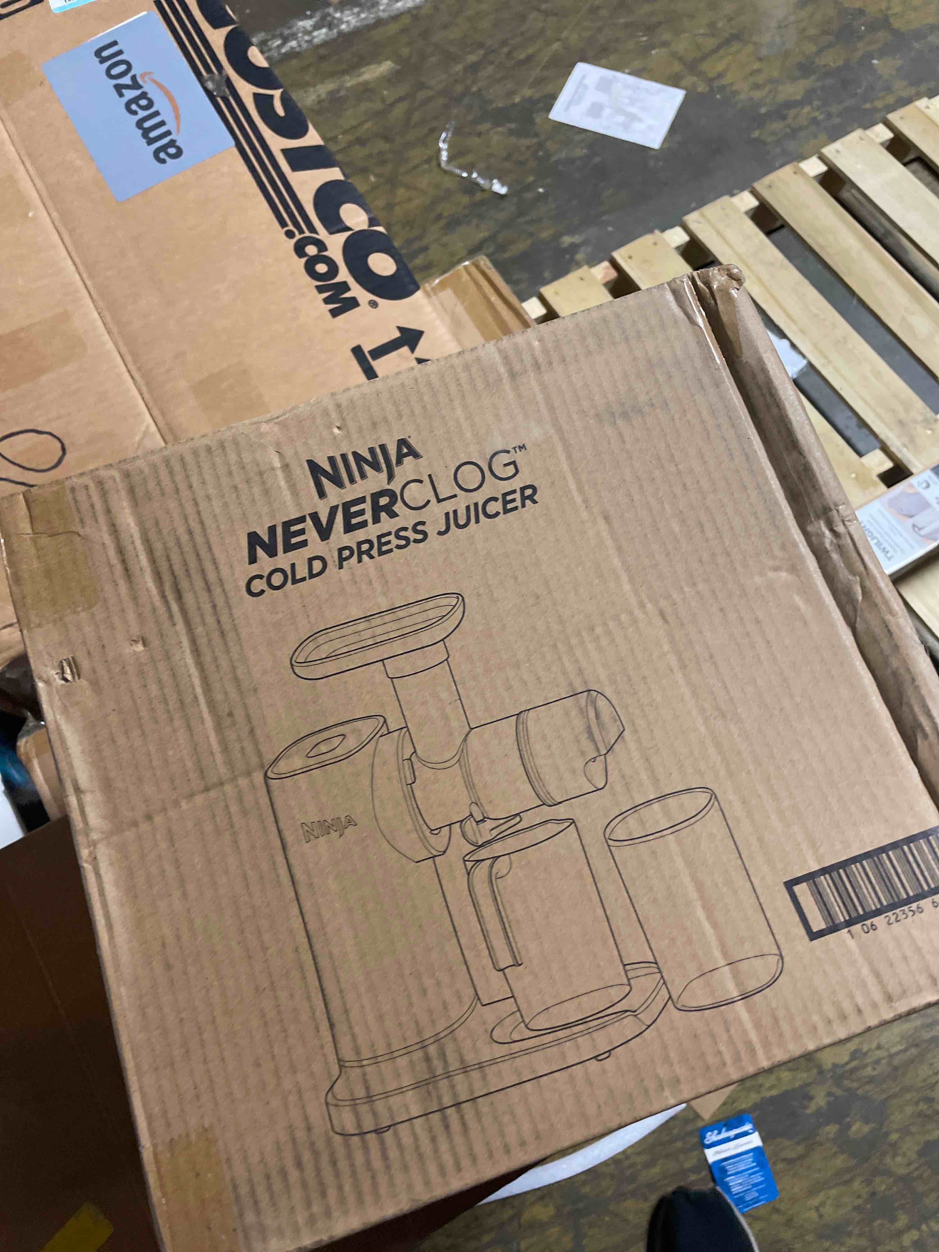 Condition photo showing Good Condition for ninja neverclog 3-in-1 juicer, slicer & shredder, 32oz vessel, jc152 | neverclog auger juices non-stop, plus slicing & shredding attachments. total pulp control, 32-oz vessel, dishwasher safe