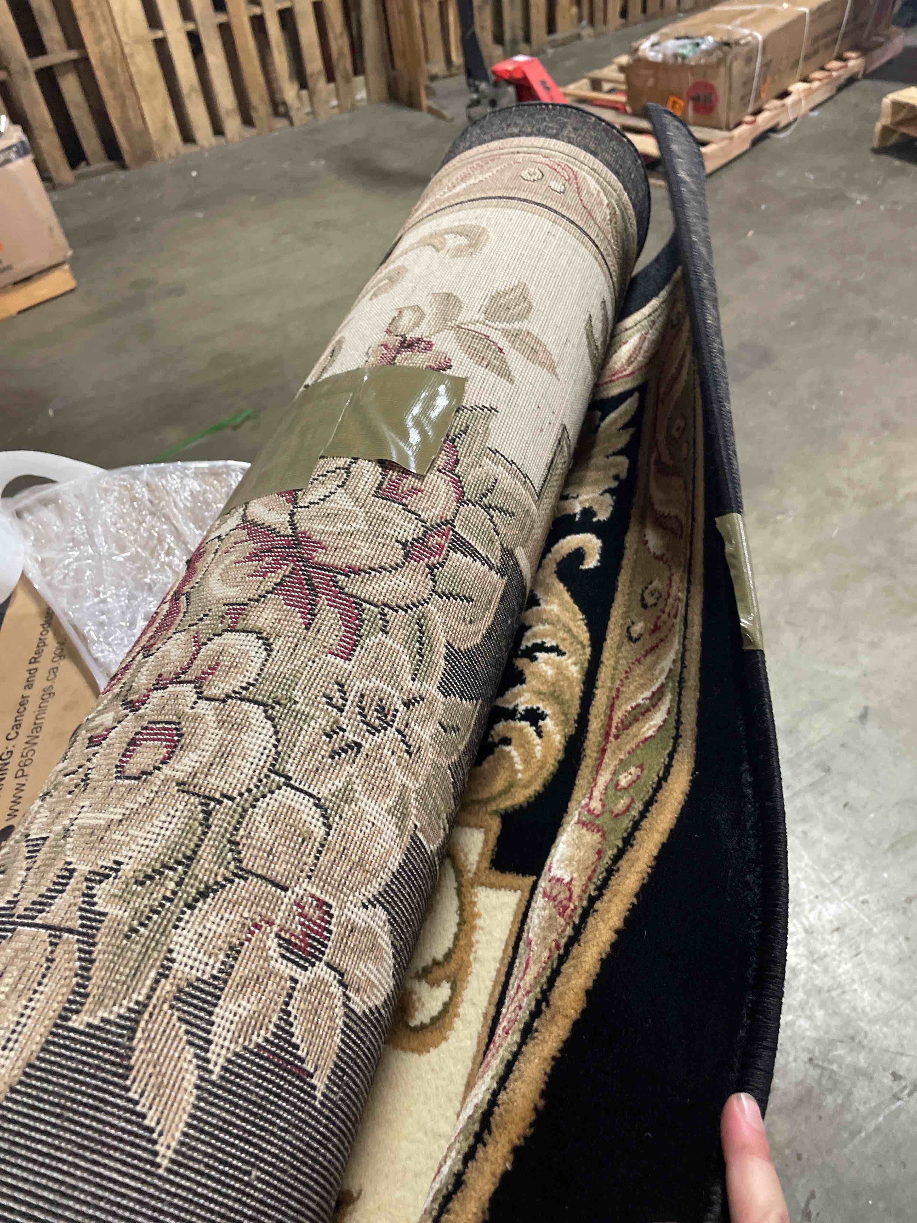 Condition photo showing Good Condition for unique loom versailles collection traditional classic medallion motif area rug (6' 0 x 6' 0 square, black/ ivory)