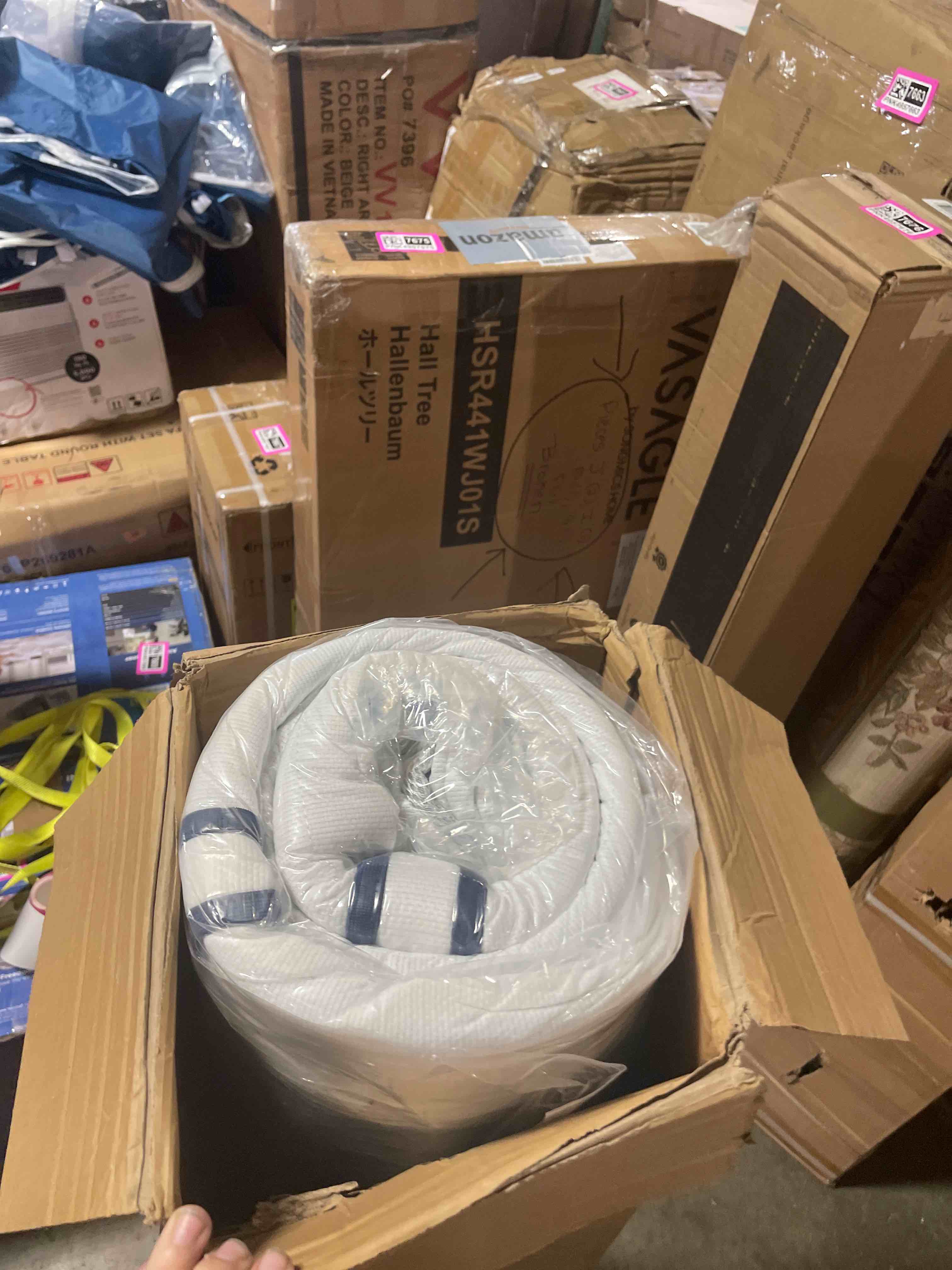Condition photo showing New/Like New for 12 inch queen size mattress, hybrid mattress in a box, cooling gel memory foam and individual pocket springs for pressure relief, certipur-us certified, medium firm feel