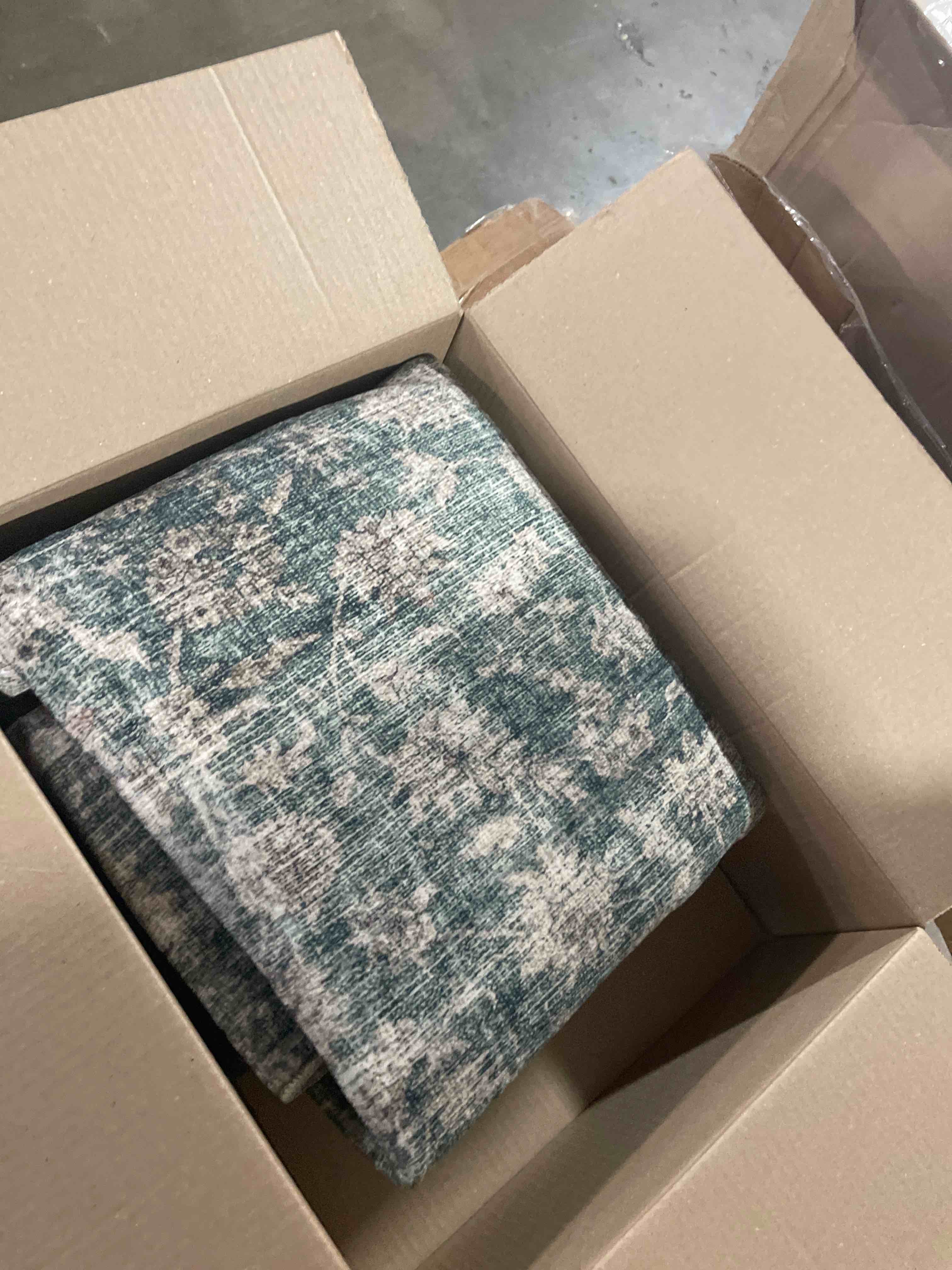 Condition photo showing New/Like New for 5x7 area rugs for living room bedroom, blue washable rug, vintage retro boho rug, non slip & low pile faux wool thin carpet for indoor dining room and kids room(blue 5x7ft) vintage blue 5' x 7' (rectangular)