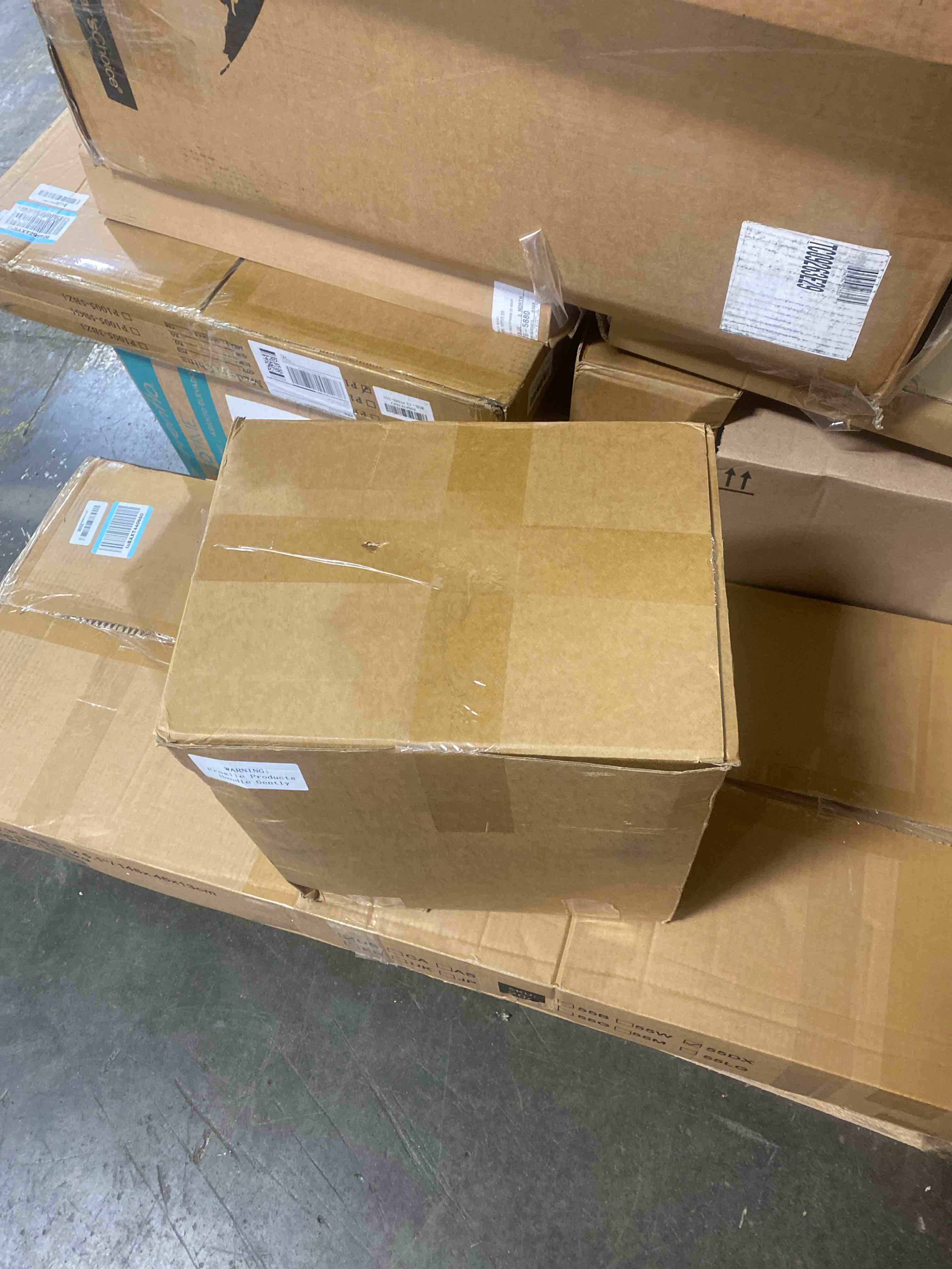 Condition photo showing New/Like New for really good stuff stacking bins, 14" x 10" x 5 .75" - 6 pack, white, stackable storage plastic bins for classroom organization, home storage, office & hospital supplies 6 pack white