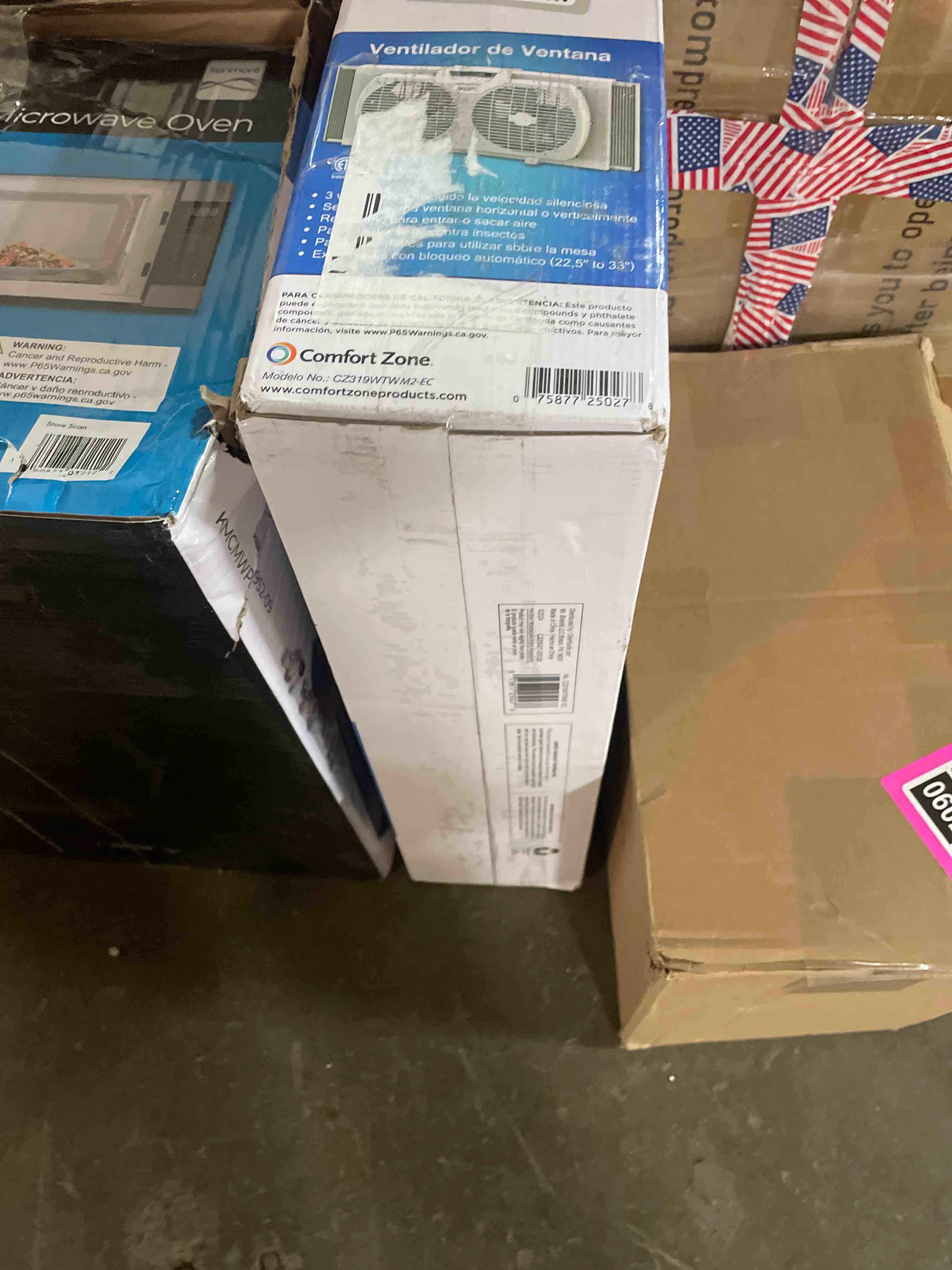 Condition photo showing New/Like New for comfort zone window fan for bedroom, 9 inch 3 speed dual fans with auto-locking expanders, 3 modes (cool, circulate, exhaust), remote control, fabric cover plus bug screen, white