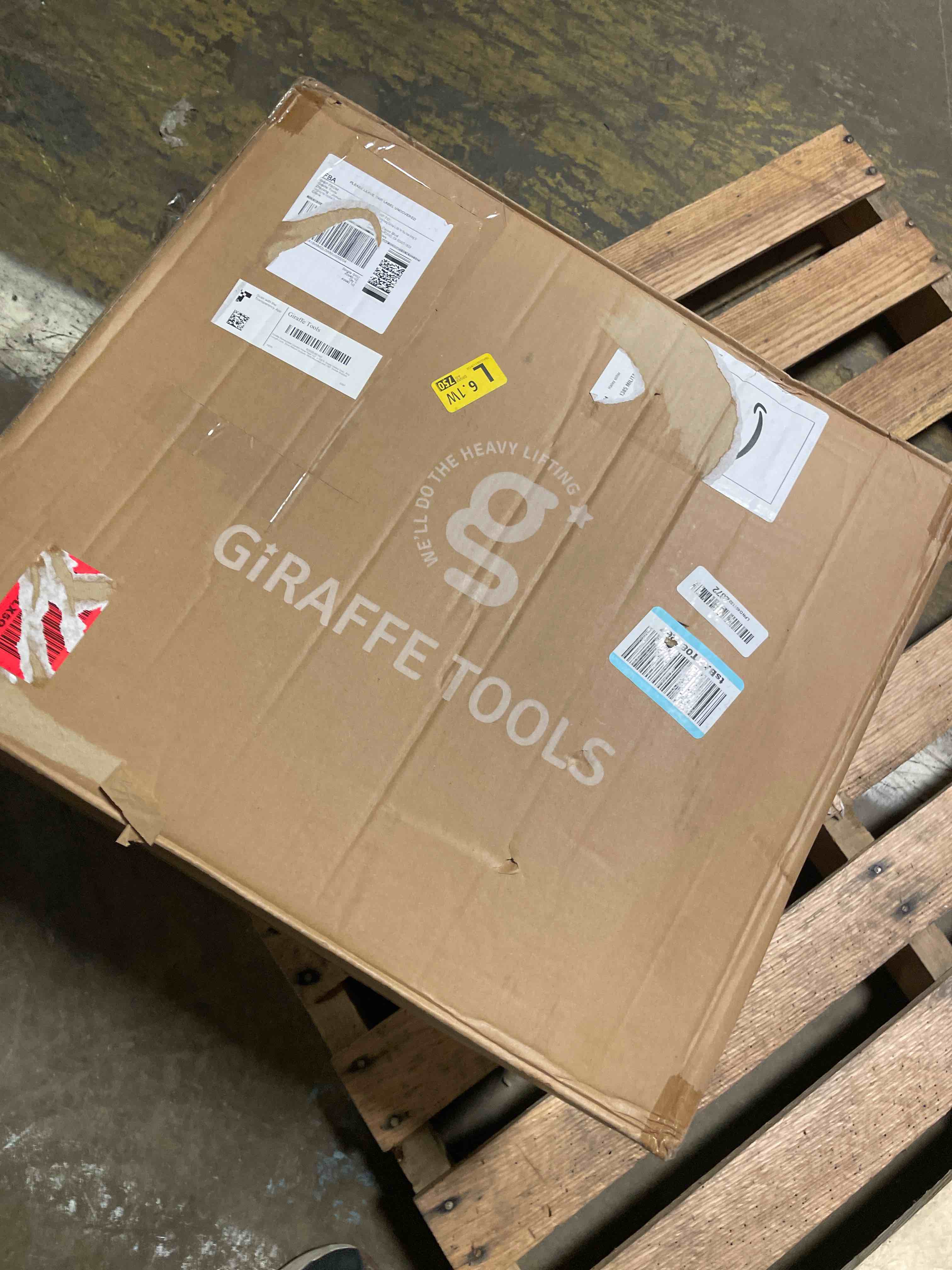 Condition photo showing Good Condition for giraffe tools retractable garden hose reel 1/2 inch x 130 ft, super heavy duty, any length lock, slow return system, wall mounted and 180 deg swivel bracket 1/ 2"130 ft