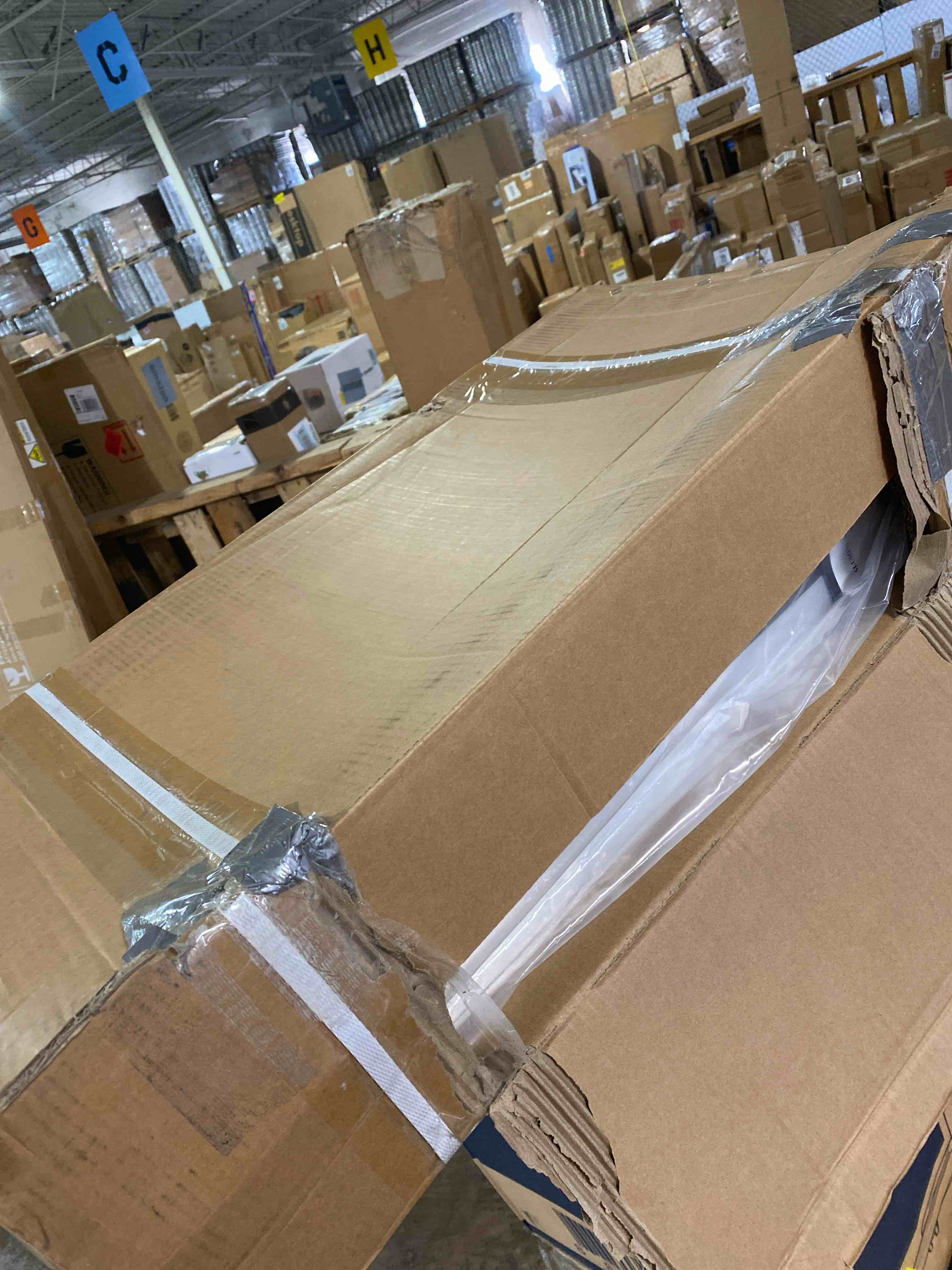 Condition photo showing New/Like New for vnn portable wheelchair ramp 4ft, non-slip aluminum ramps for wheelchairs for home, handicap wheelchair ramps for home steps, aluminum loading dock plates, doorways, black aluminum 4ft (usable height 4-12 inch)