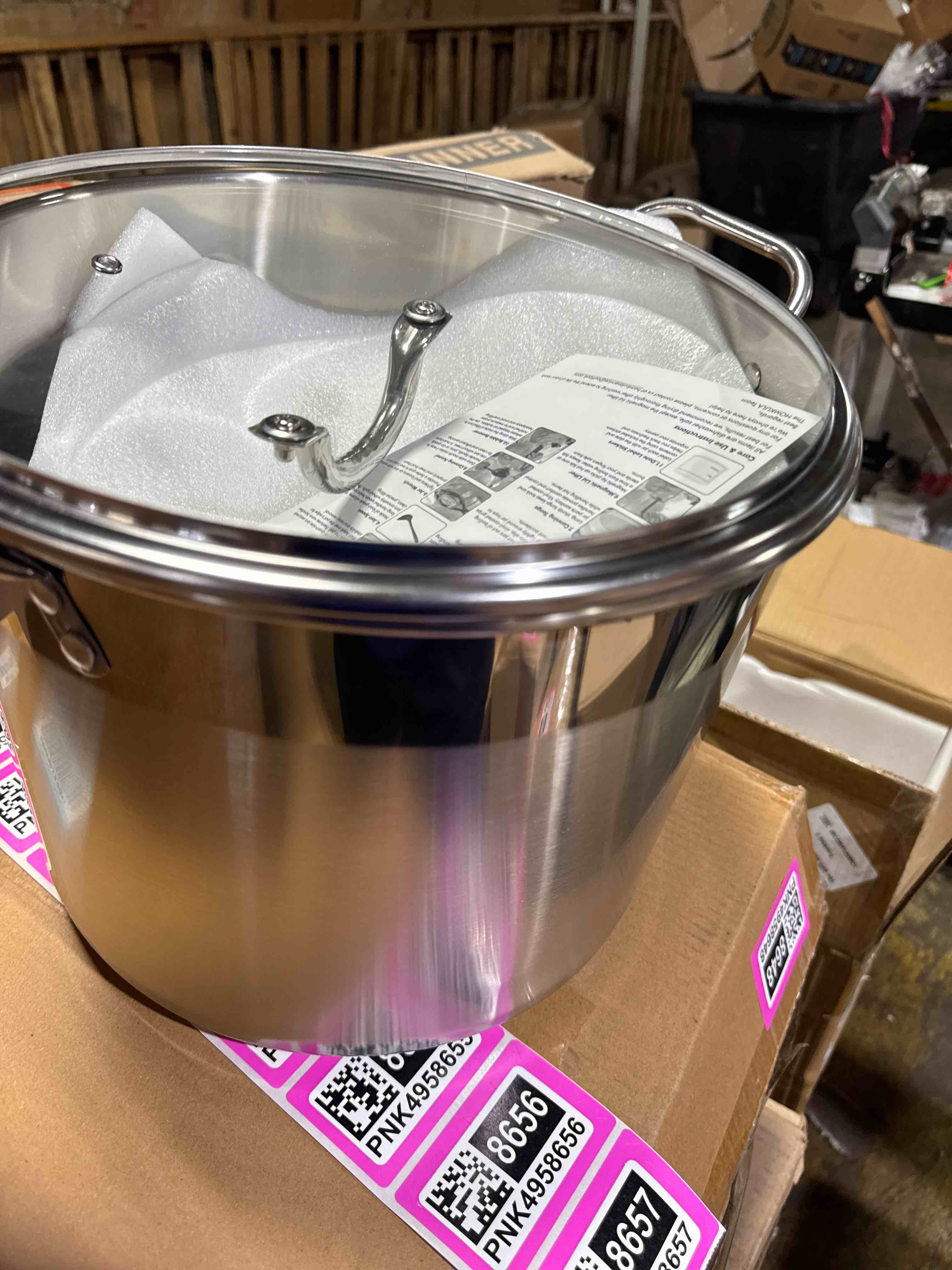 Condition photo showing New/Like New for tramontina covered stock pot gourmet stainless steel 16-quart, 80120/001ds 16-quart stock pot