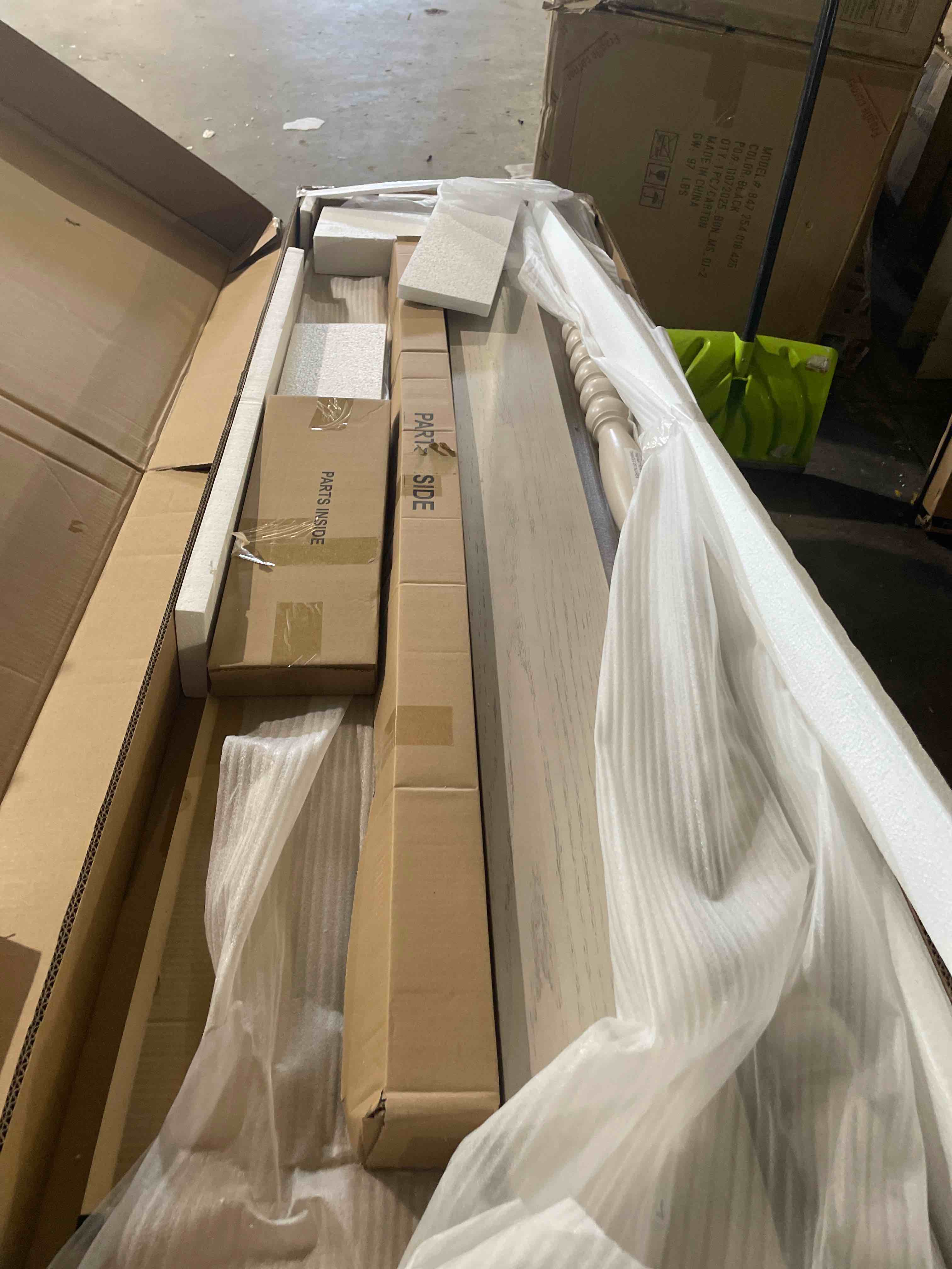Condition photo showing New/Like New for (incomplete)(everything but headboard—2boxes))gracie mills hebert traditional rolling pin turned post bed