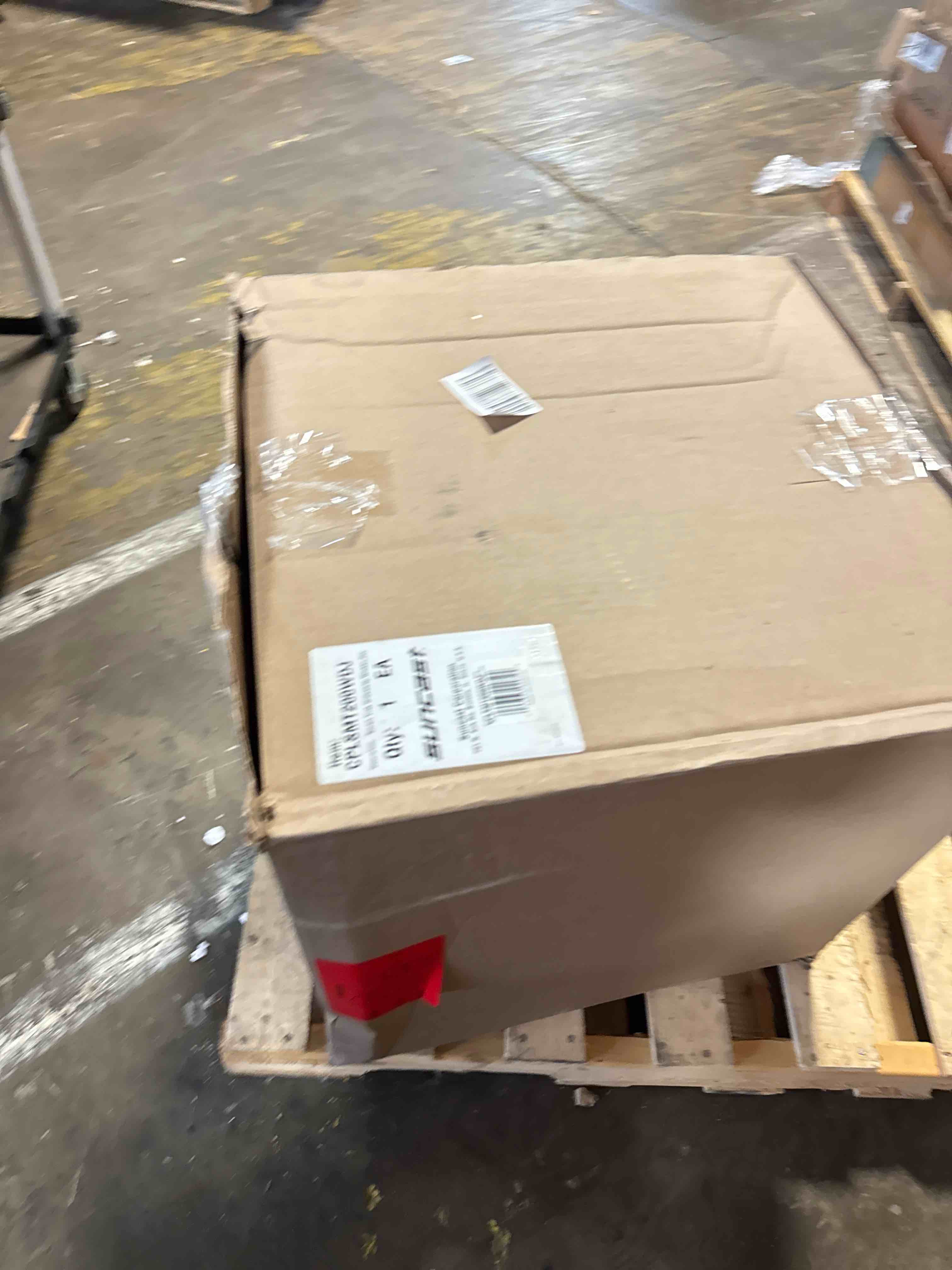 Condition photo showing New/Like New for suncast 225 ft. smart trak wicker garden hose reel guide and hideaway java brown